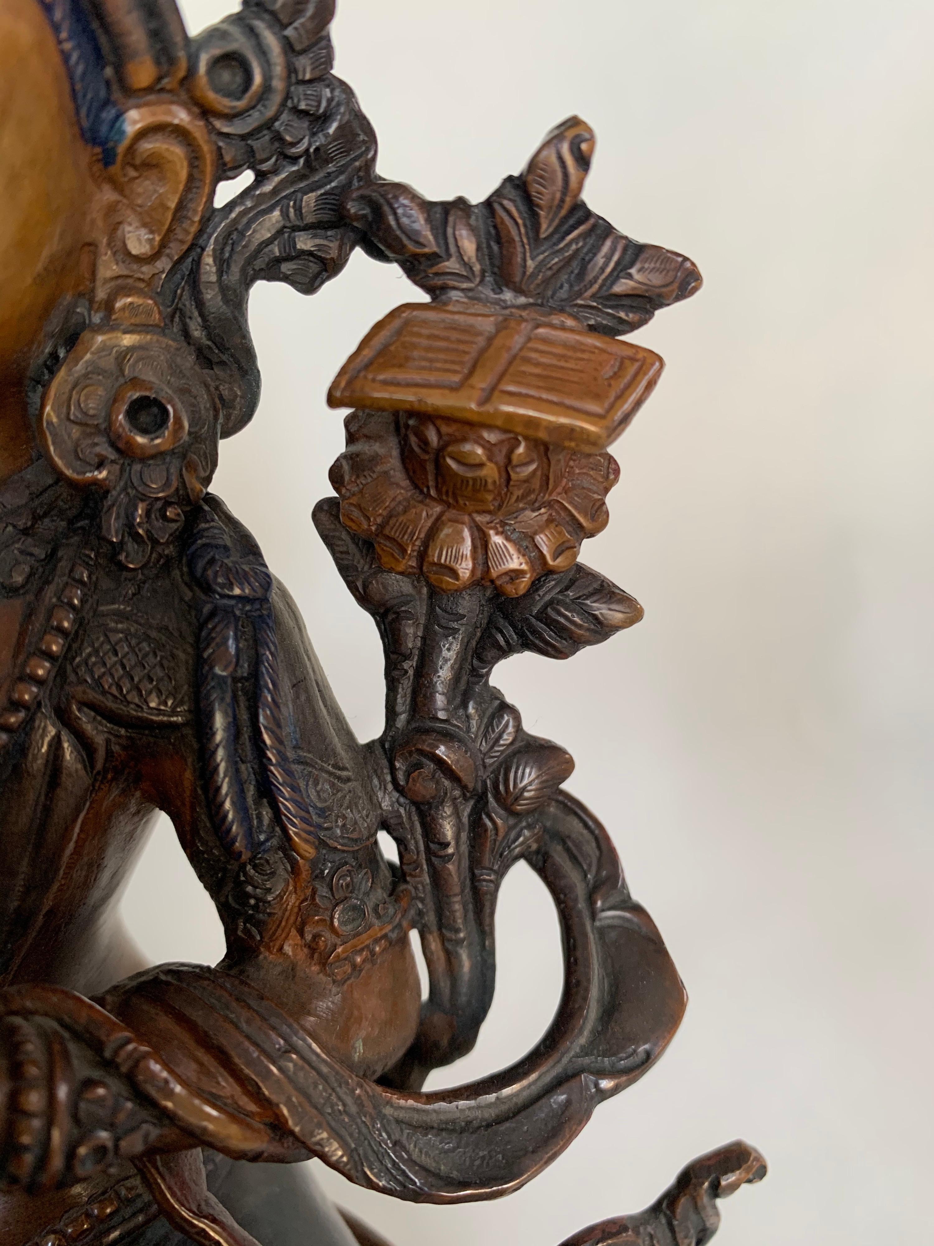 Manjushree-Statue, 9 Zoll, handgefertigt von Lost Wax Prozess im Angebot 4