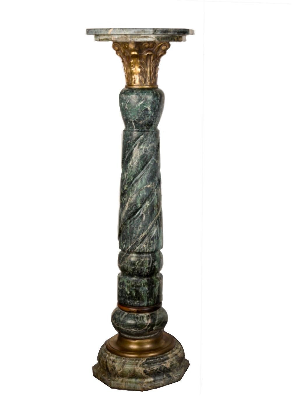 MARBLE COLUMN PEDESTAL WITH BRONZE ACANTHUS CAPITAL - Green Louis XV Style - Sculpture by Unknown