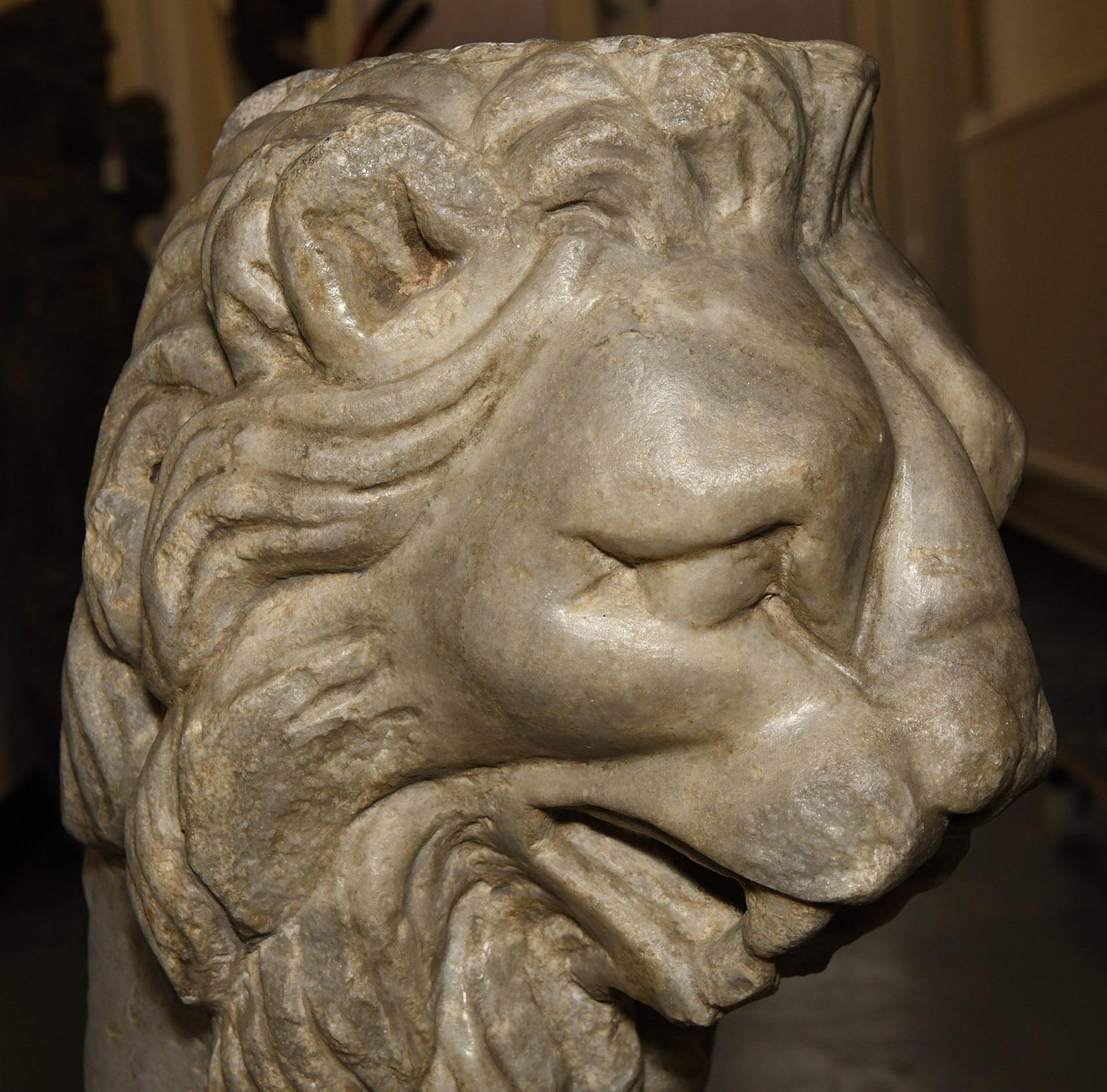 ANCIENT MONUMENTAL MARBLE LION FOUNTAIN HEAD ROMAN EMPIRE 1ST/2ND CENTURY AD - Sculpture by Unknown