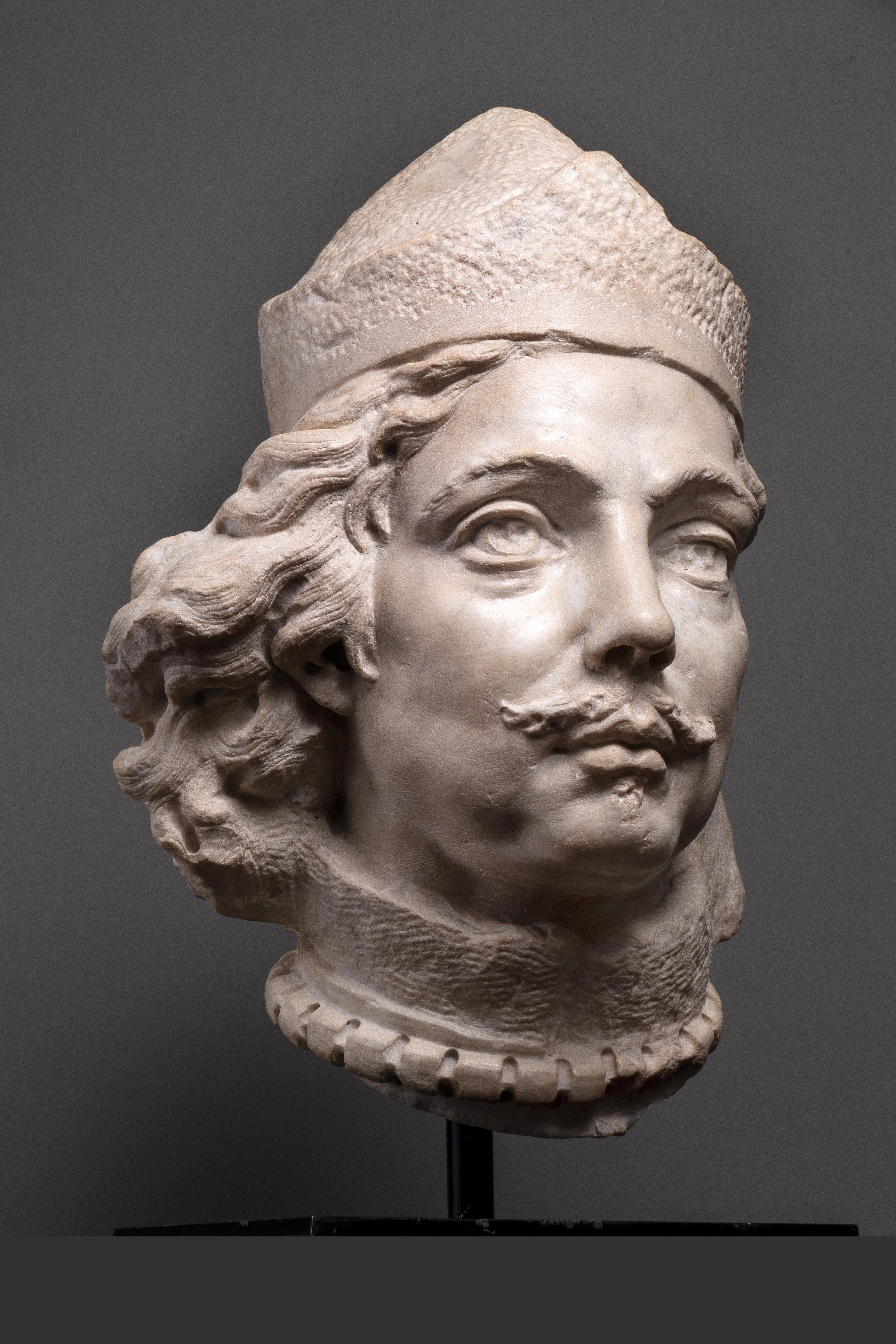 MARBLE PORTRAIT HEAD OF VENETIAN DOGE, Italy, 18th Century For Sale 2
