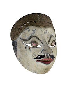 « Masque avec visage blanc, yeux ronds et moutarde peint », bois d'Indonésie