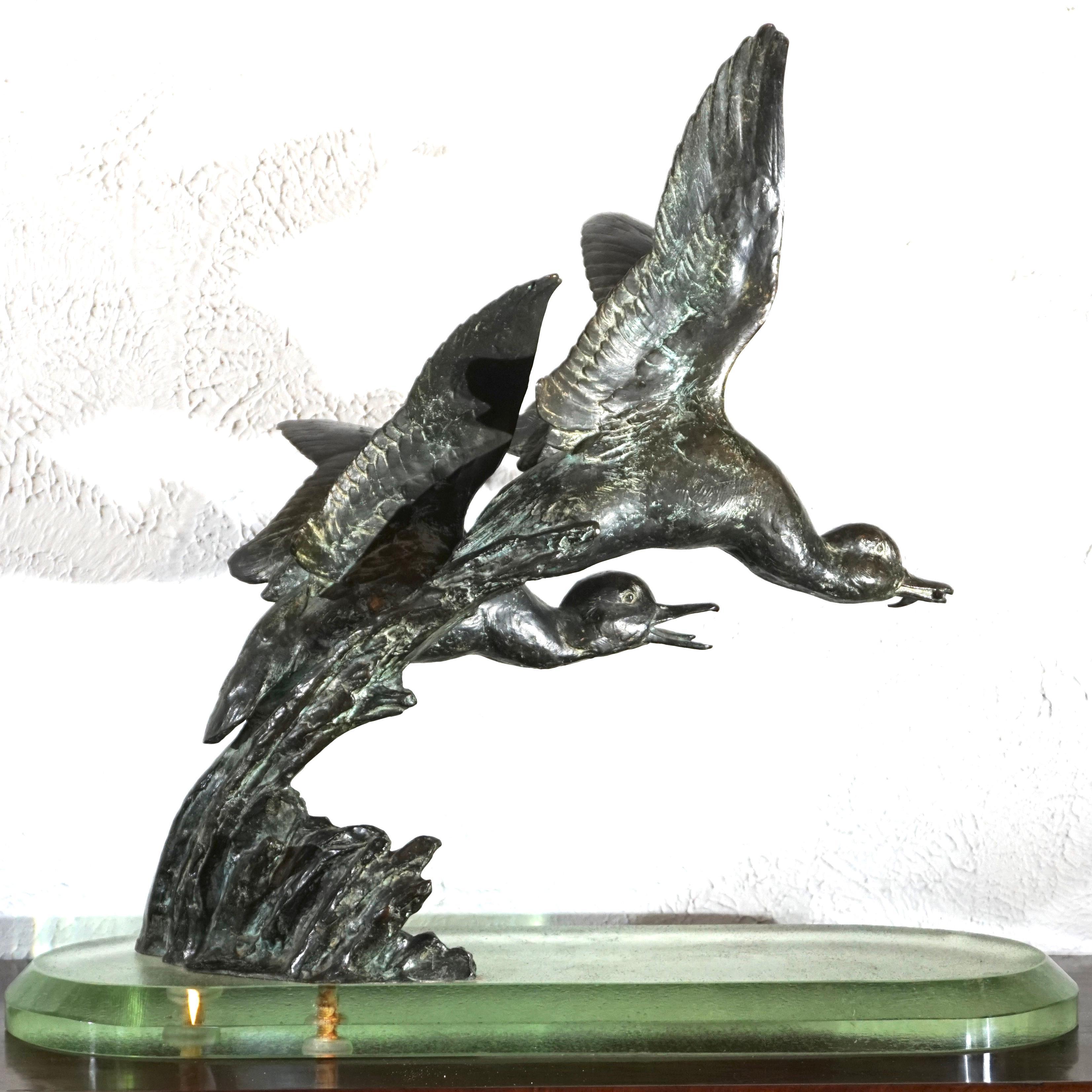 Maximilien-Louis Fiot Scultura in bronzo di anatre in volo in vendita 5