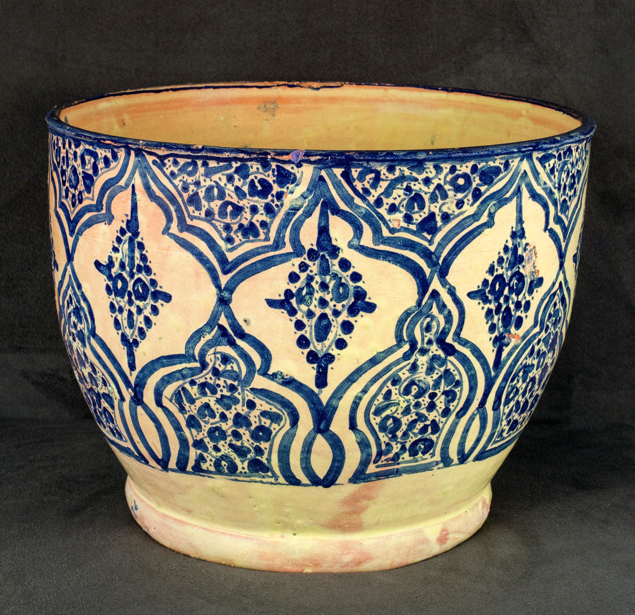 Moroccan, Fez or Meknes: Tall bowl (Jobbana) with geometric designs