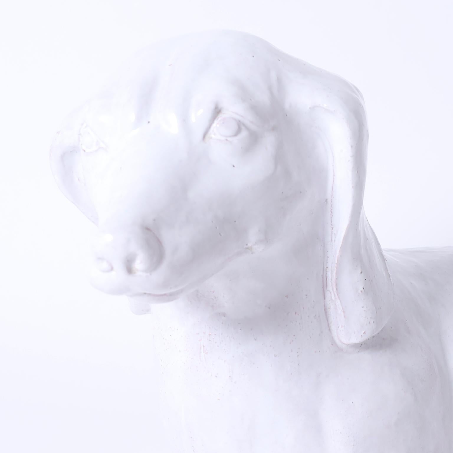 Teckel ou sculpture de chien en terre cuite émaillée du milieu du siècle dernier - Autres styles artistiques Sculpture par Unknown