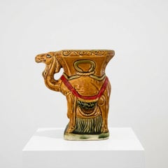Vase à chameau en céramique émaillée japonaise de style majolique du milieu du siècle, vers les années 1960