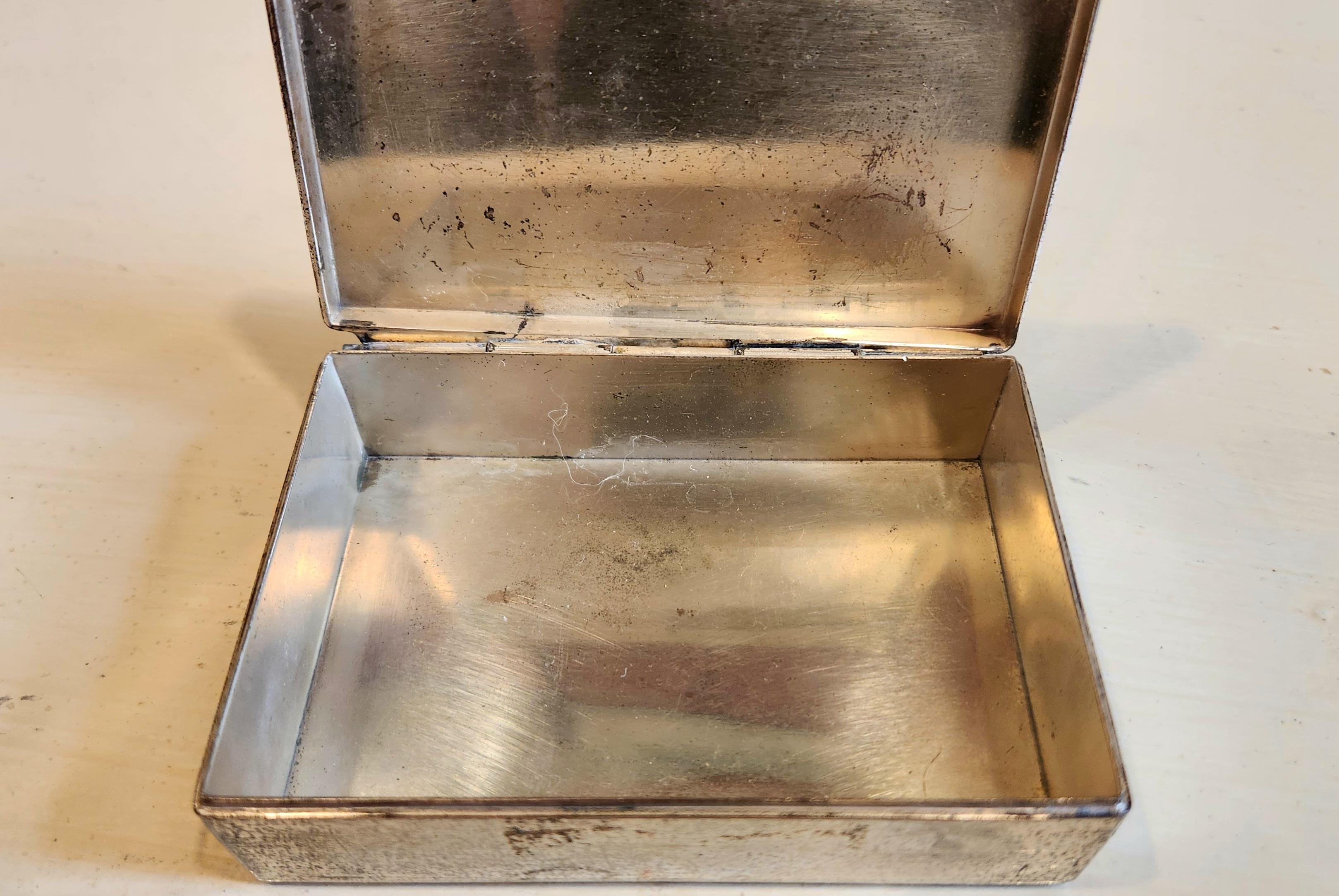 Boîte en métal du milieu du siècle, couleur Silver en vente 3