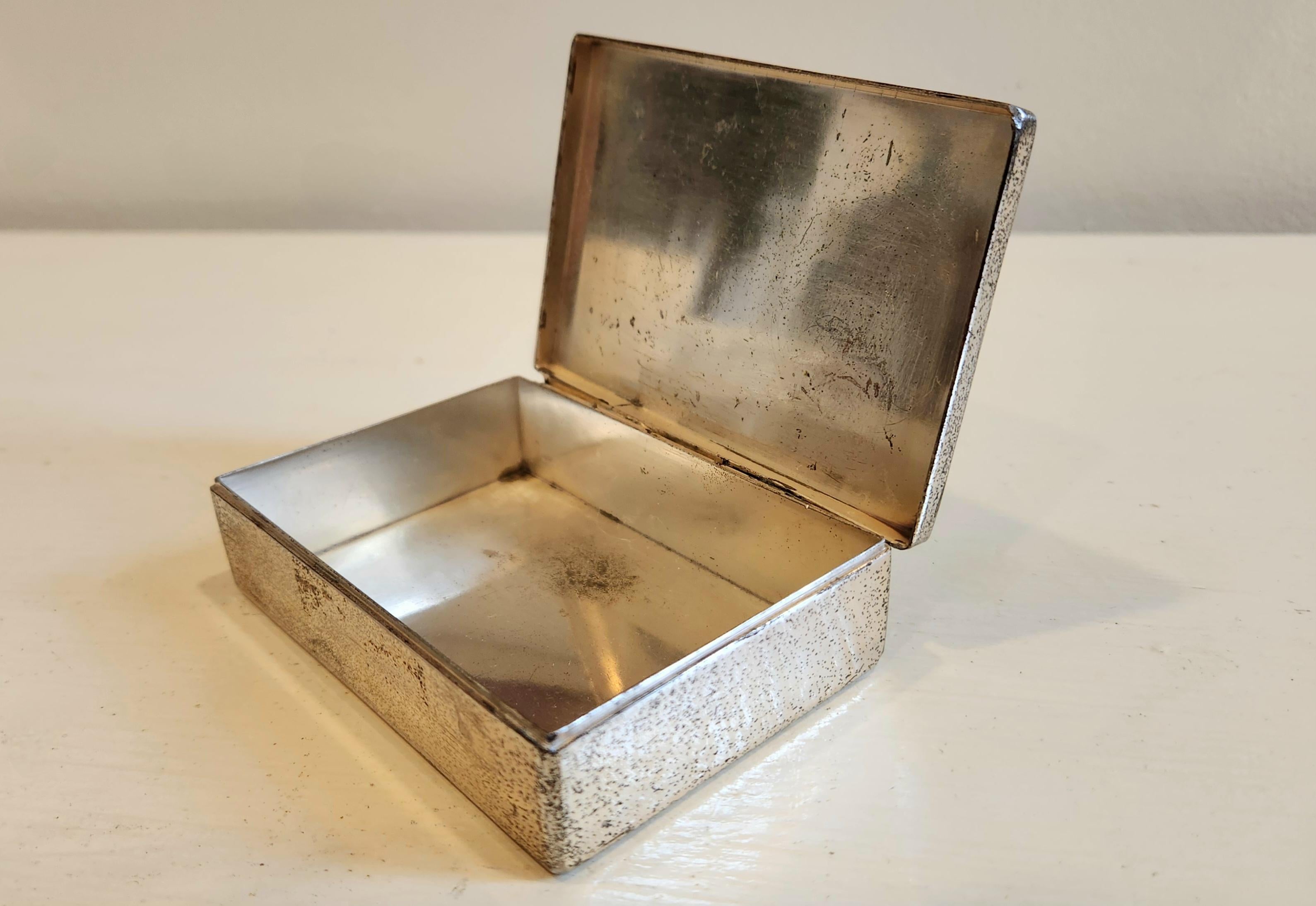 Mid-Century Metallbox in Silber Farbe im Angebot 4