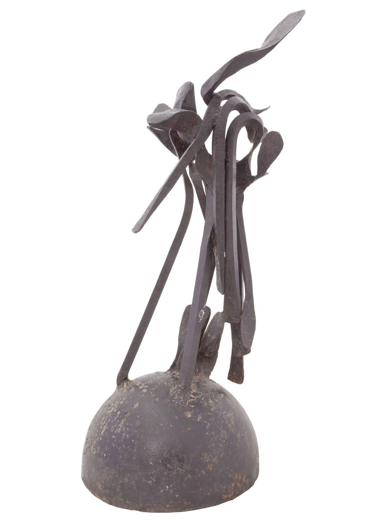 Neo-Dada Abstract Sculpture: Assemblages

In contrast, abstract sculpture followed a slightly different course. Rather than focusing on non-figurative subject matter, it concentrated on materials, hence the emergence of Assemblage Art - a form of