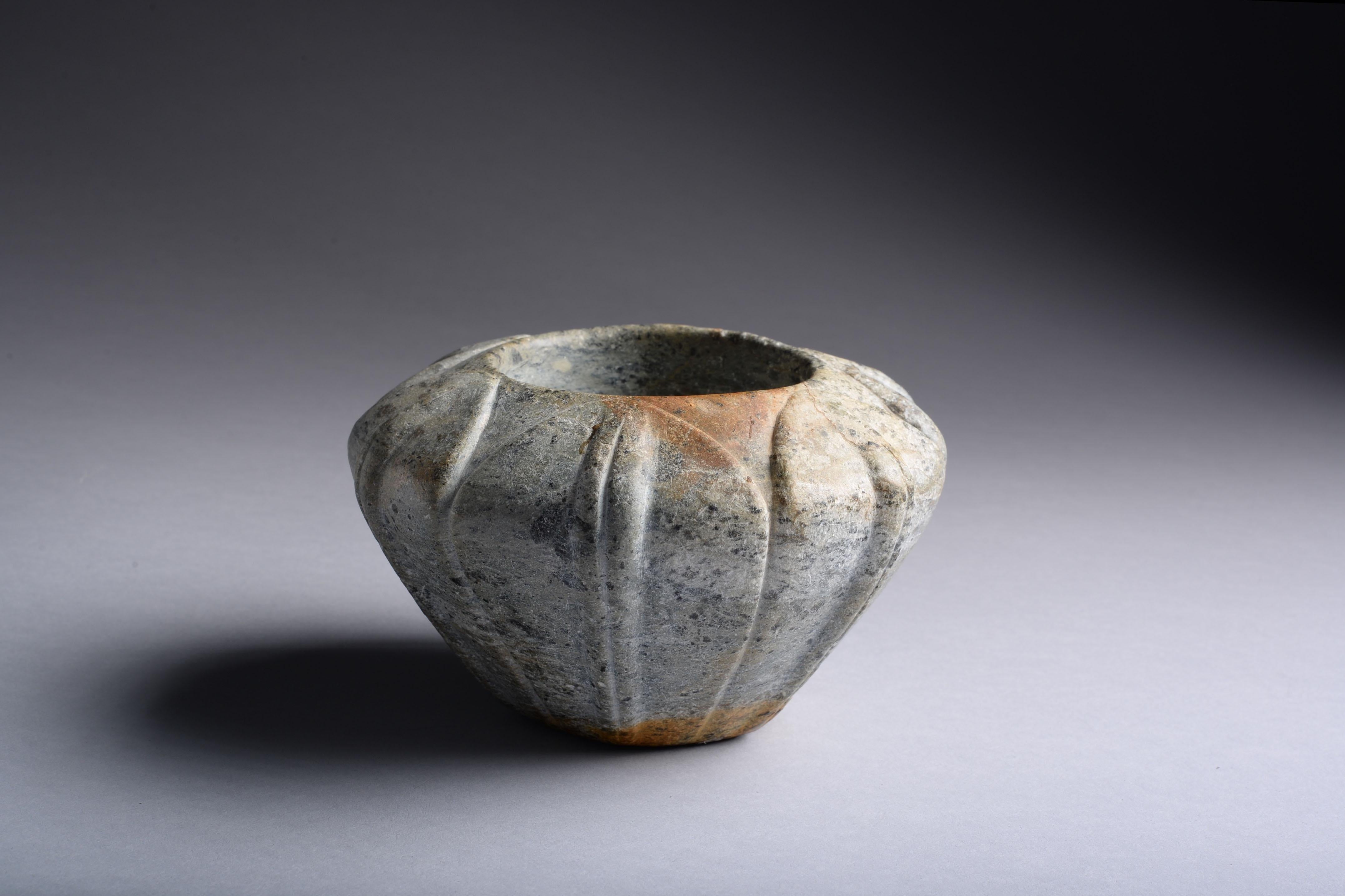 Minoan Serpentine Lotus Vase - Sculpture by Unknown