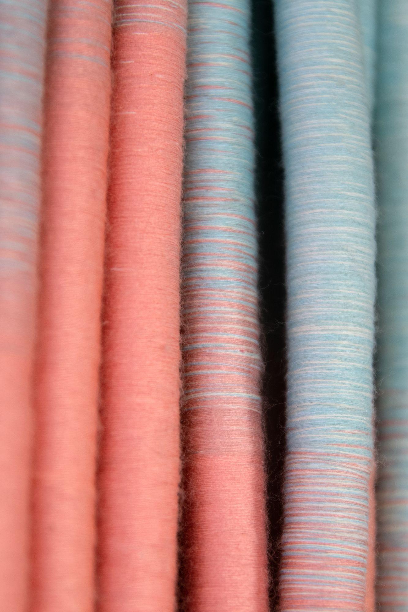 Sculpture murale monumentale en textile d'art fibre « Light » de Barbara Barron, 1982 en vente 2