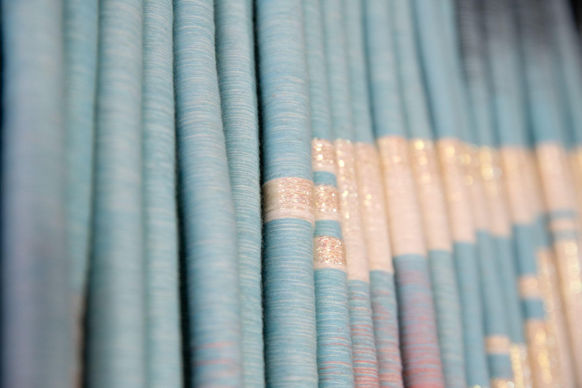 Sculpture murale monumentale en textile d'art fibre « Light » de Barbara Barron, 1982 en vente 3