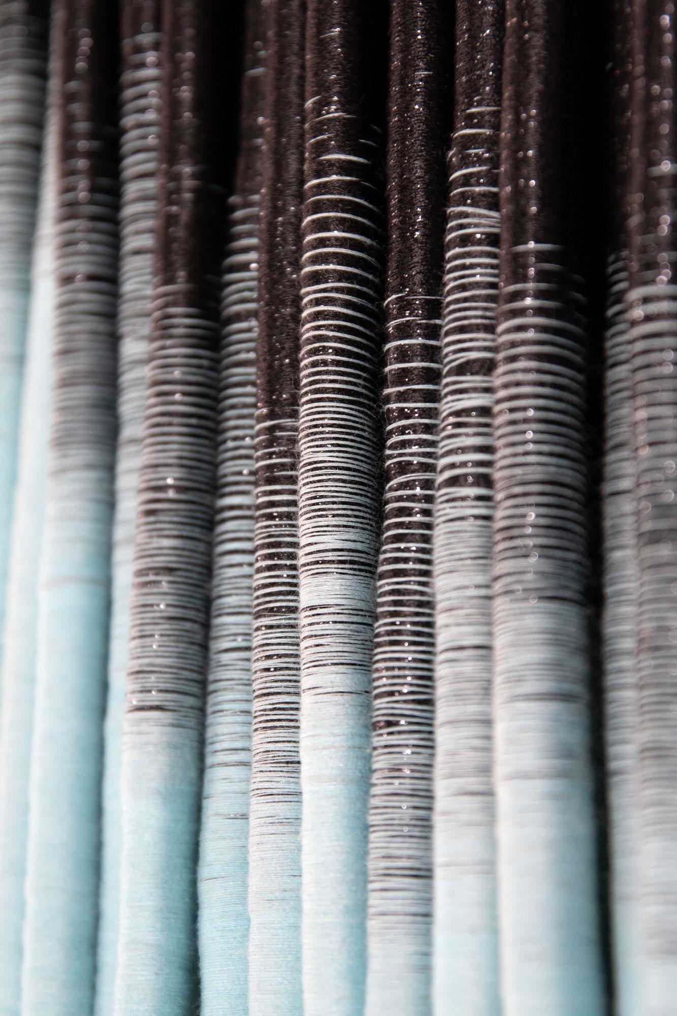 Sculpture murale monumentale en textile d'art fibre « Light » de Barbara Barron, 1982 en vente 5