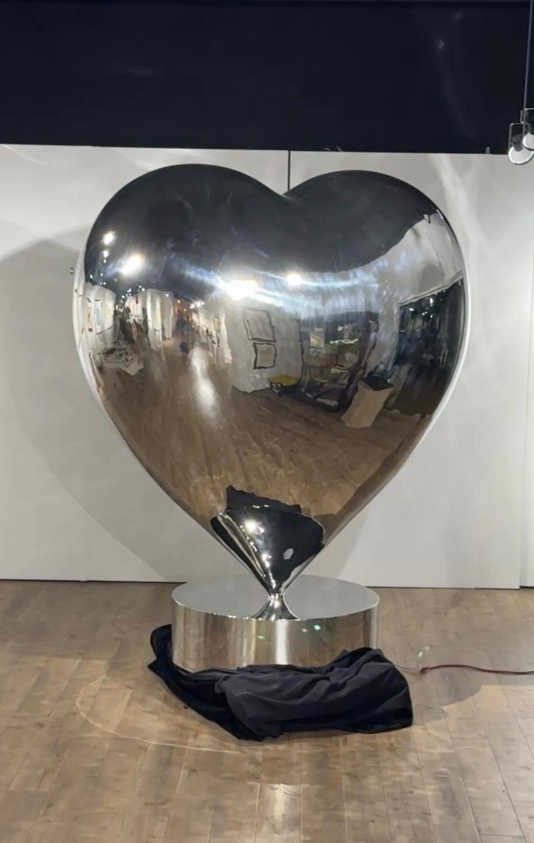 Monumental Infinity Heart