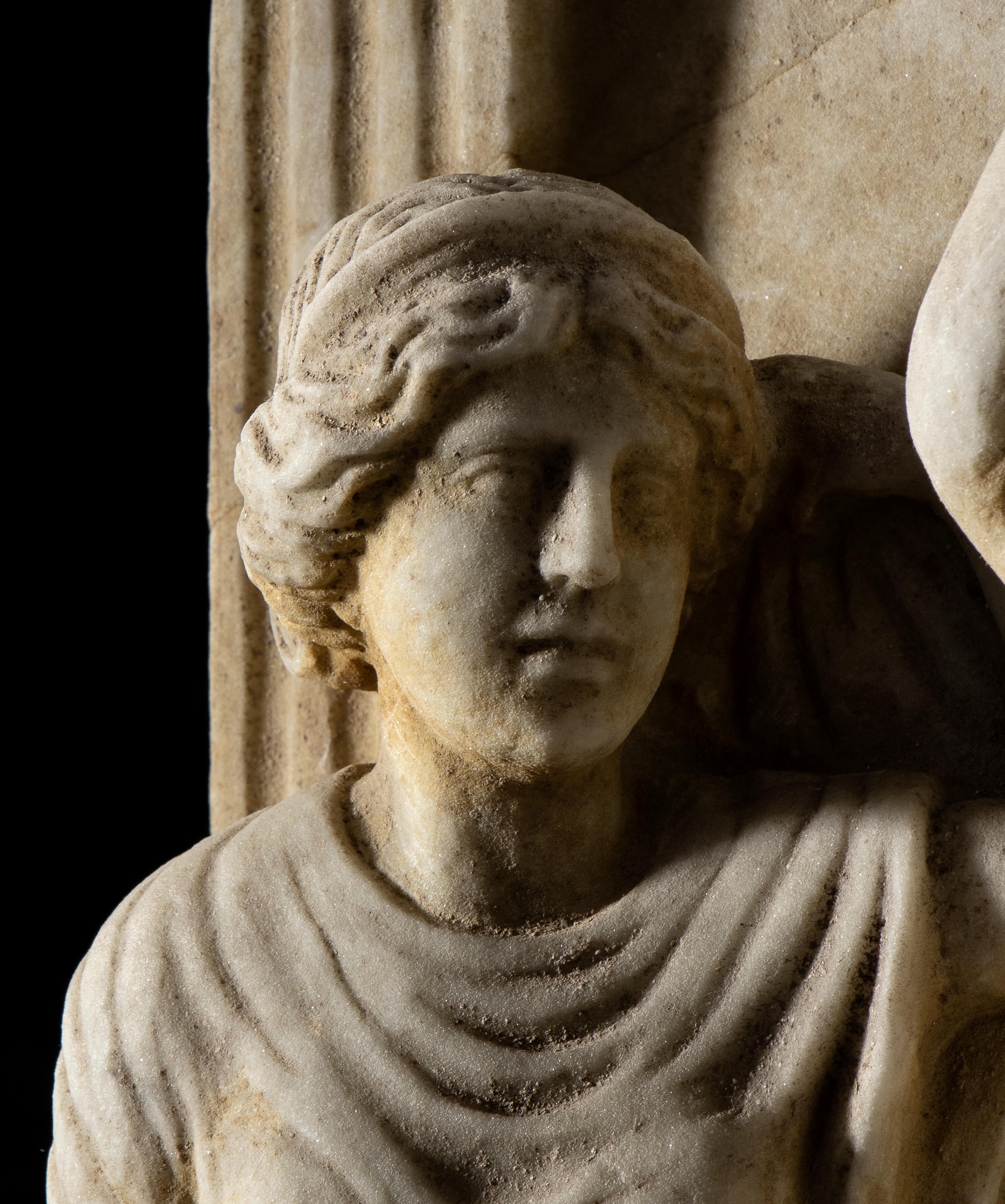 Scultura monumentale in marmo a rilievo romano raffigurante l'apoteosi di Augusto in vendita 4