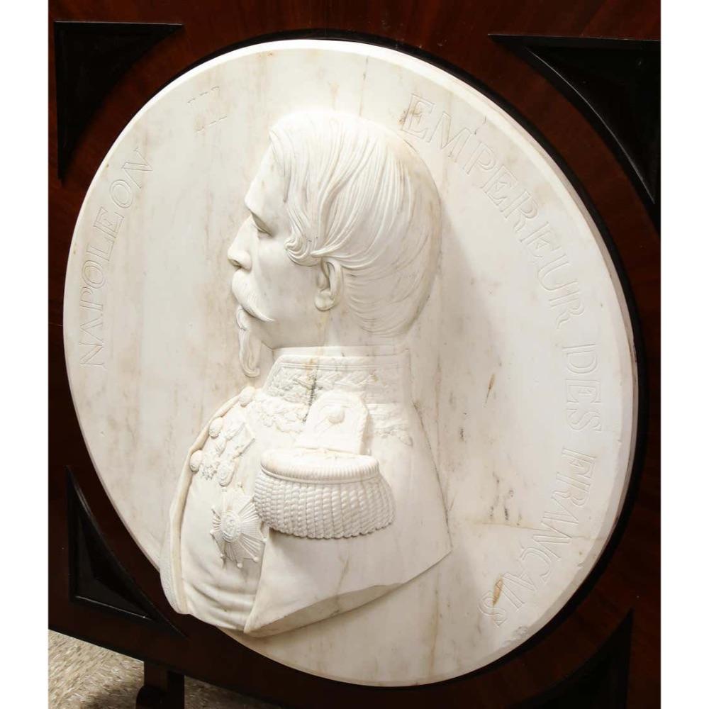 Museum Quality French White Marble Roundel Relief of Emperor Napoleon III, 1860 For Sale 4