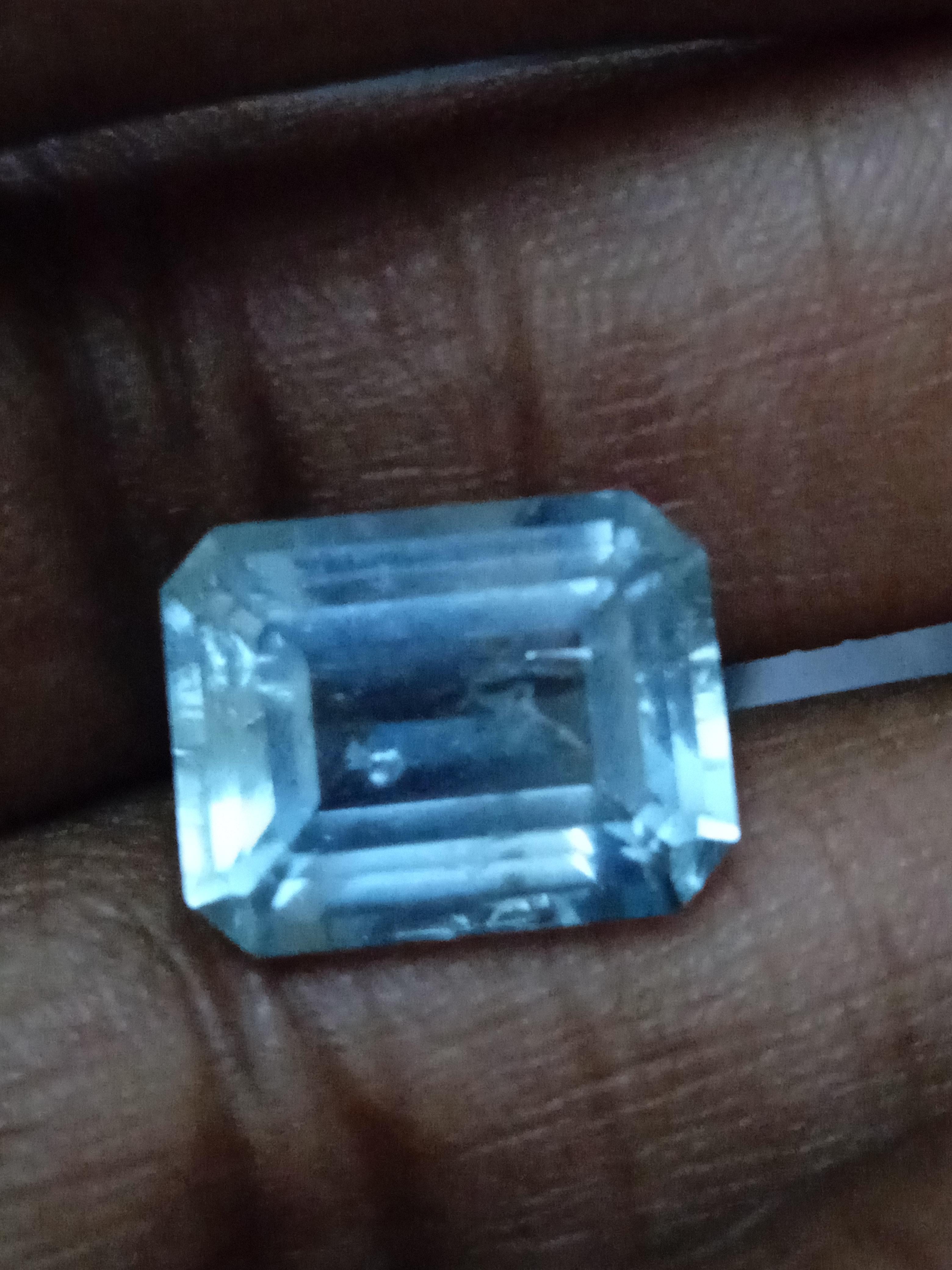 Natural blue aquamarine not treated 6.85 carats  - Sculpture by Unknown