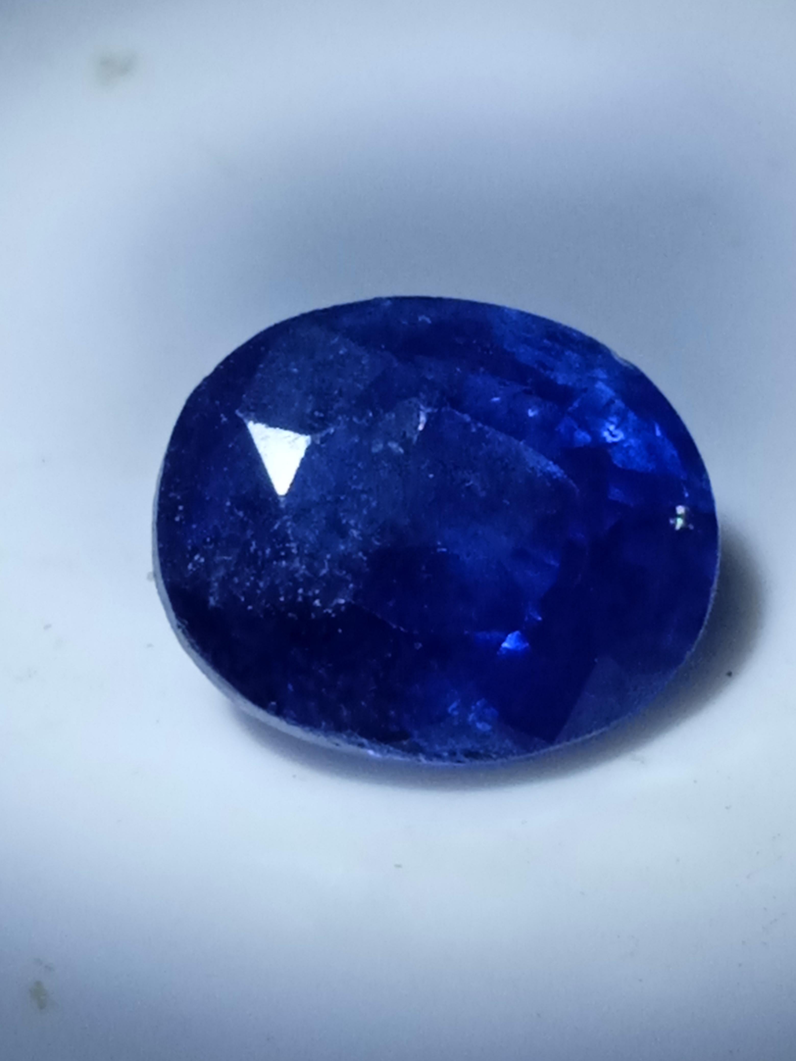 Saphir bleu naturel non chauffé et traité au Sri Lanka  en vente 9