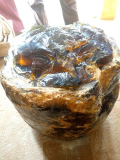 Spécimen en cristal ambré géant naturel 120 carats