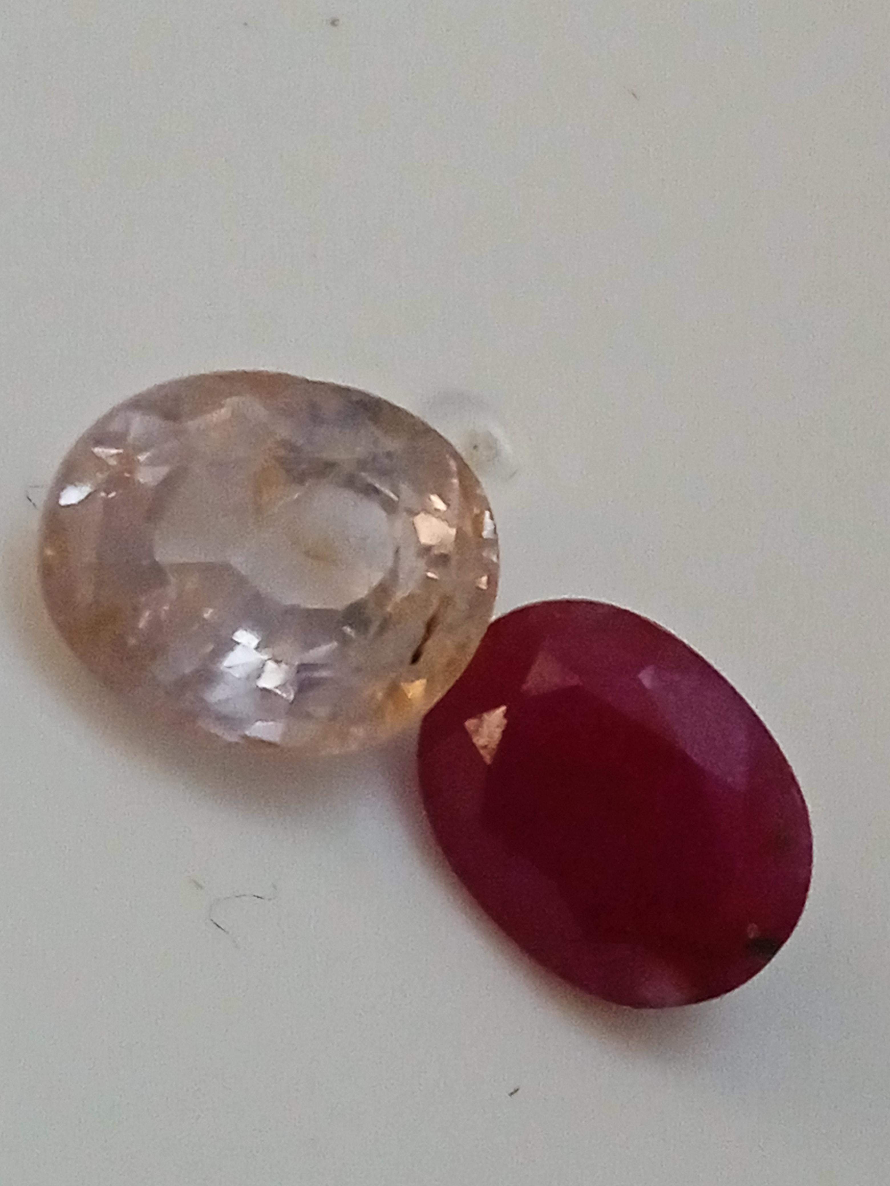 Paire de saphirs et rubis rose clair naturels de 4,80 carats en vente 1