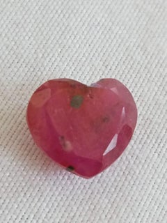 Natural Mozambique ruby not treated not heated 4.05crts