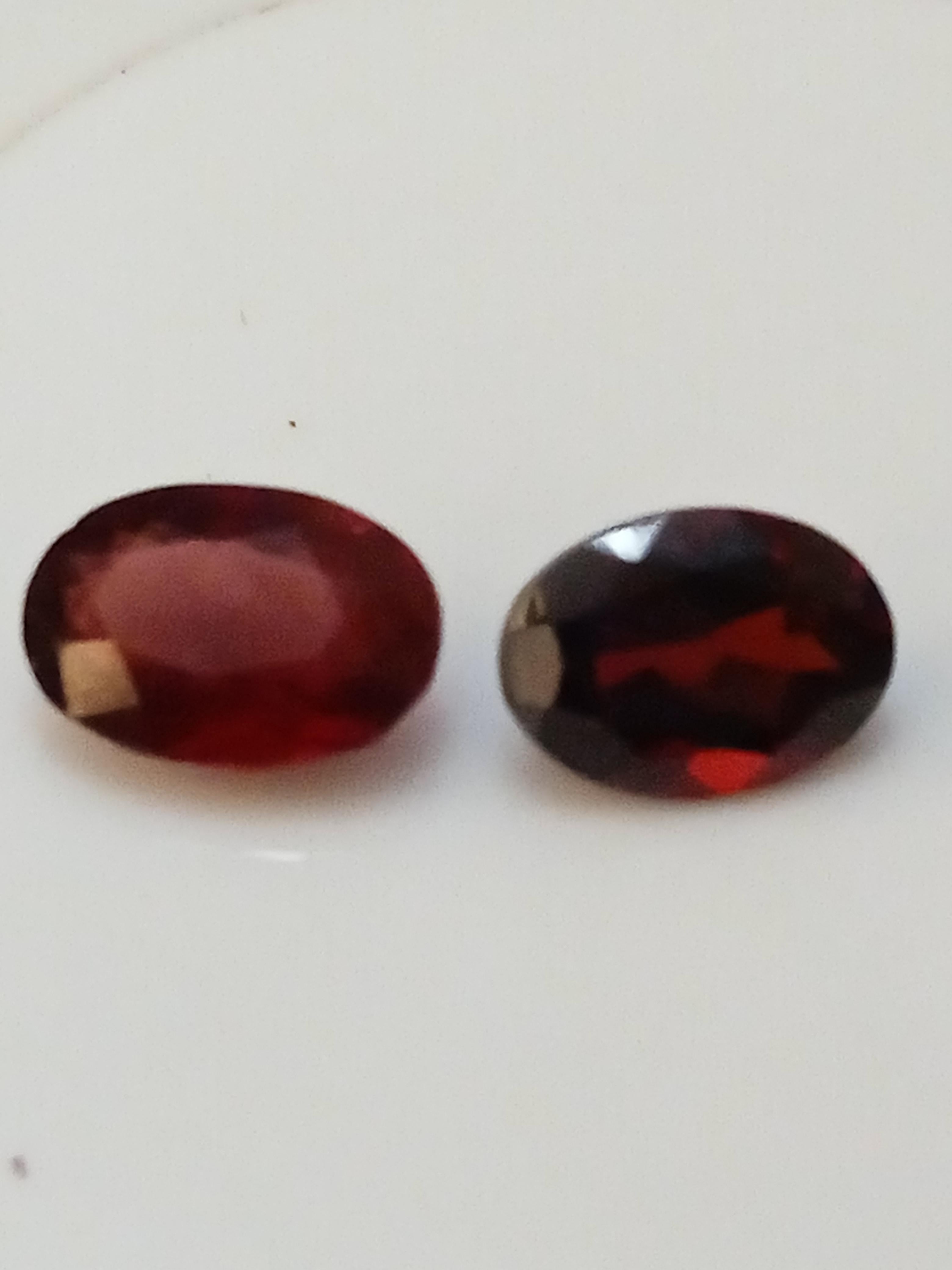Natural Red garnet pair 3.55 carats  For Sale 2