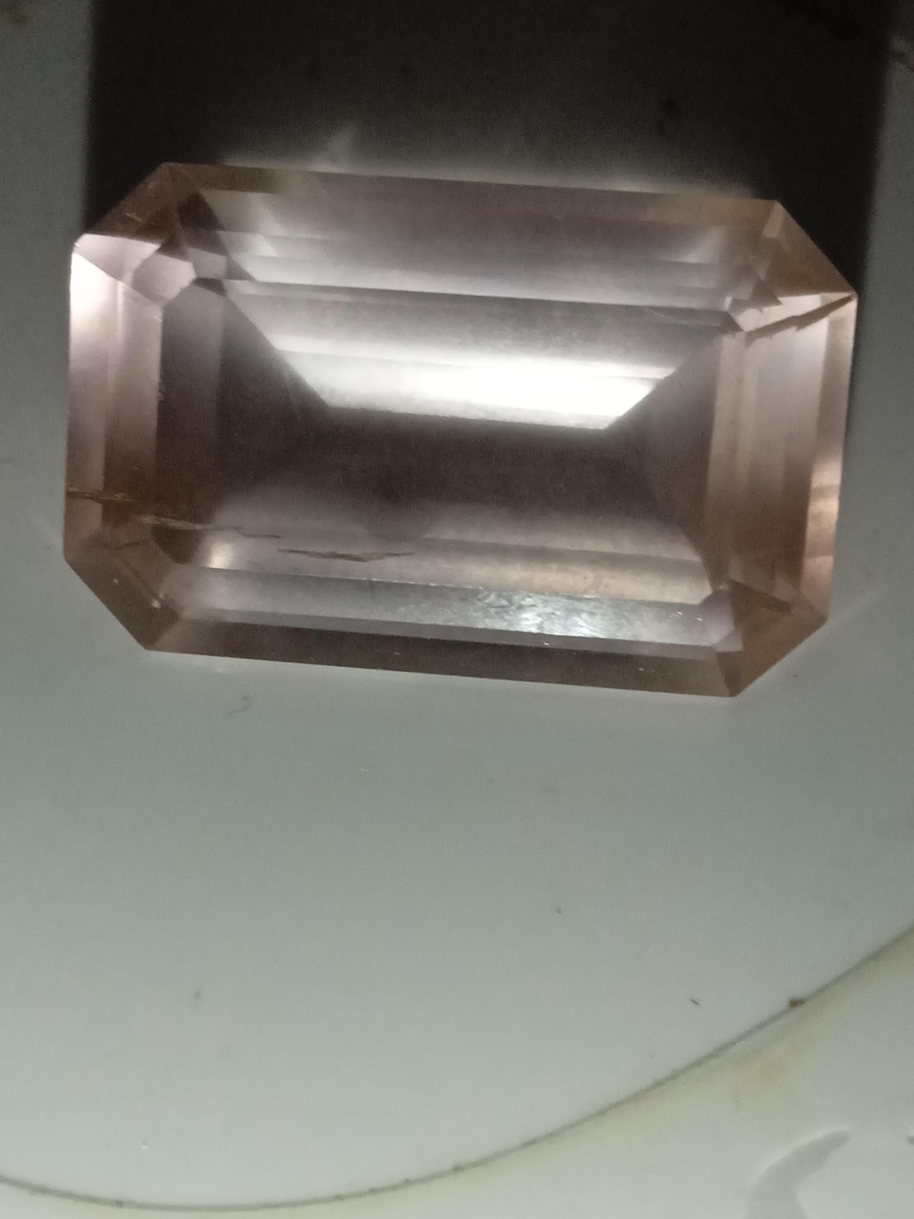 Natural rose quartz 18.8 carats  For Sale 1