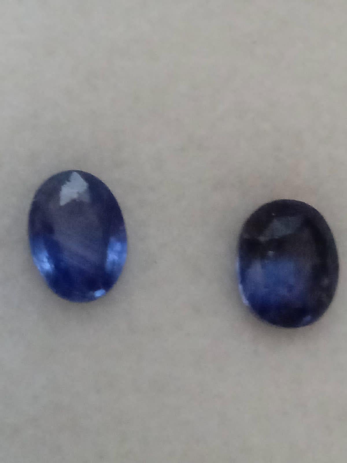 Natürliches blaues Saphir-Paar, nicht erhitzt, nicht behandelt, 3 Karat im Angebot 2