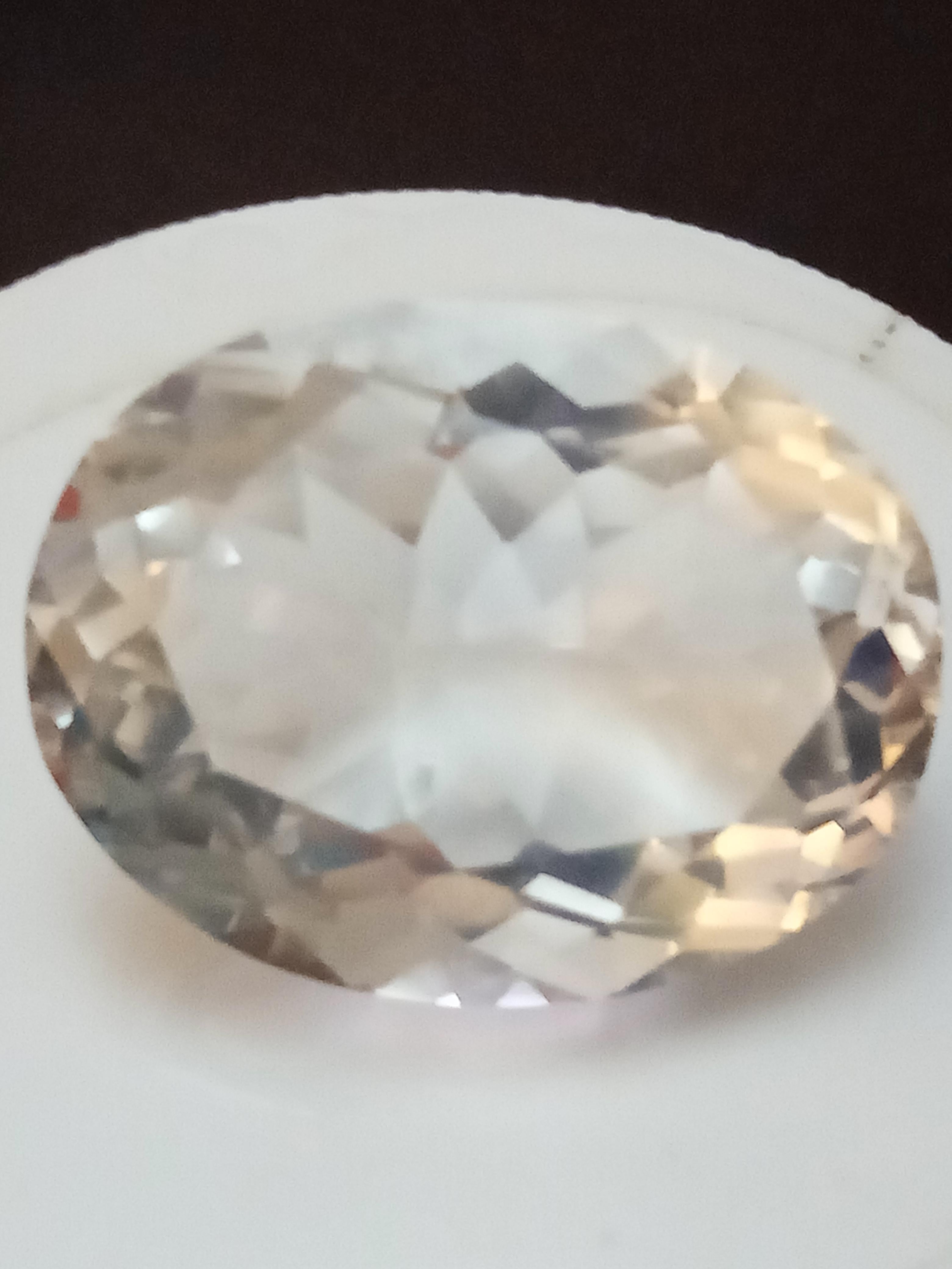 Natural white Beryl gem stone 49 carats  For Sale 3