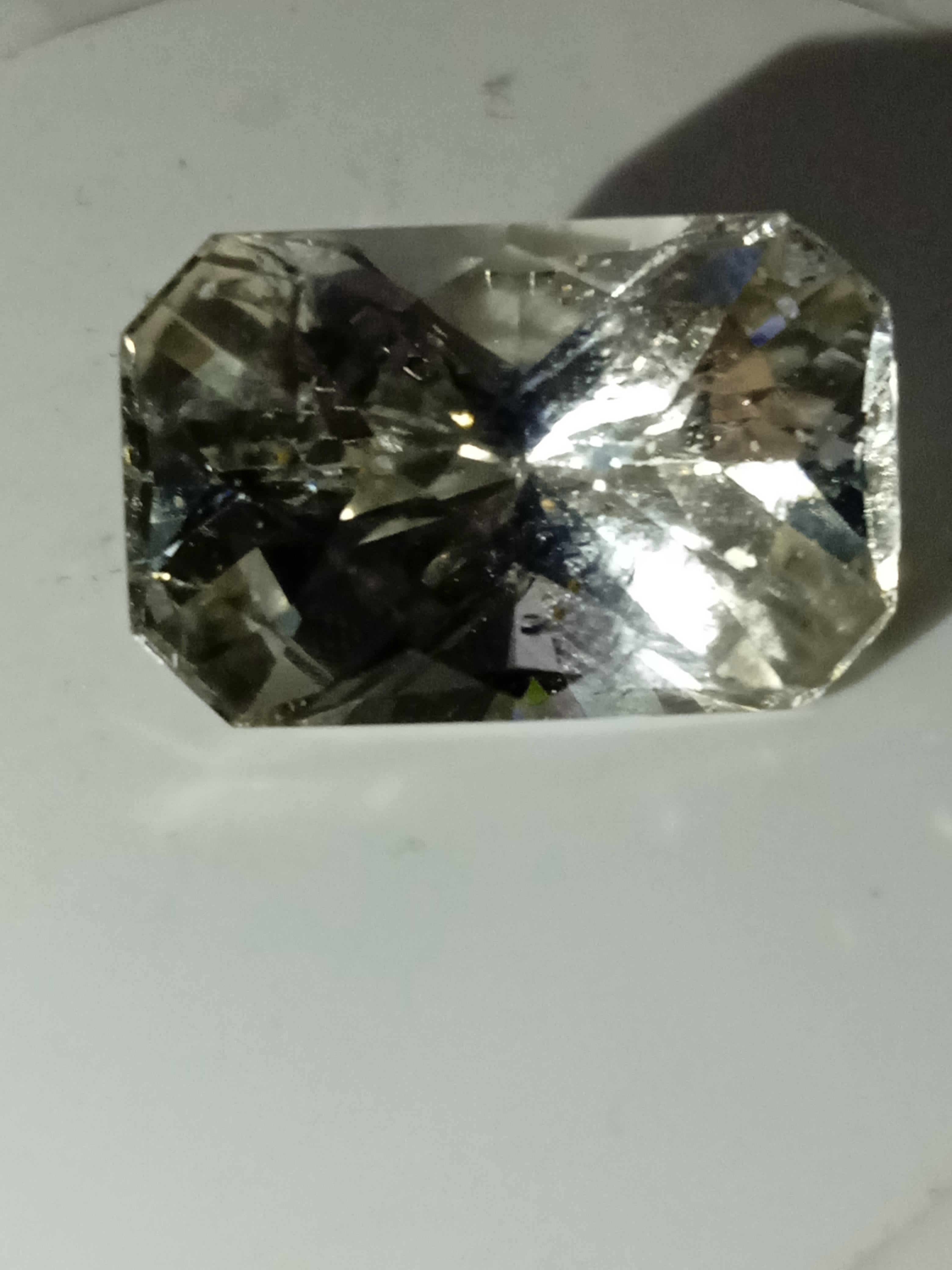 Natural white topaz 16.15 carats For Sale 1