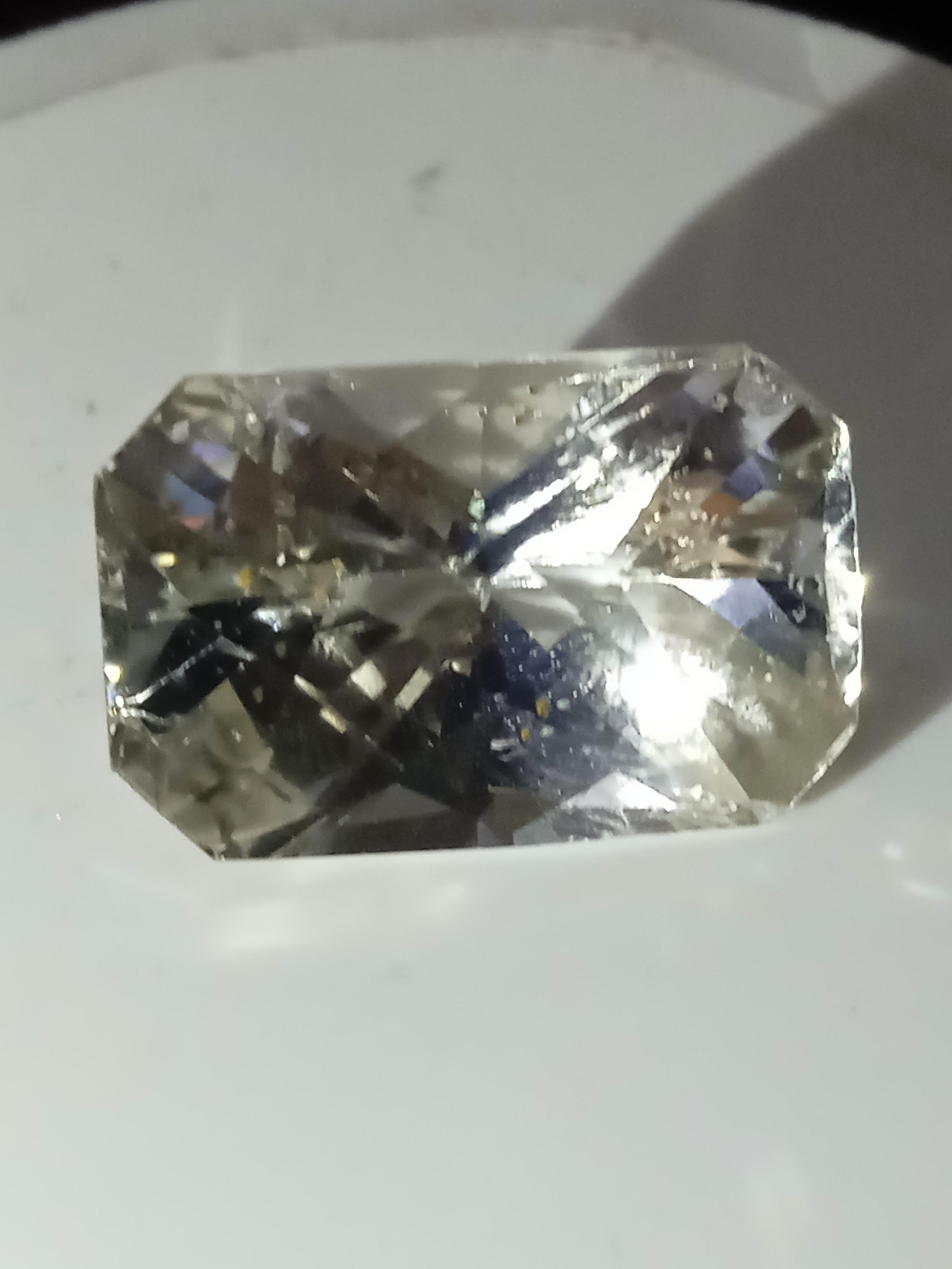 Natural white topaz 16.15 carats For Sale 2