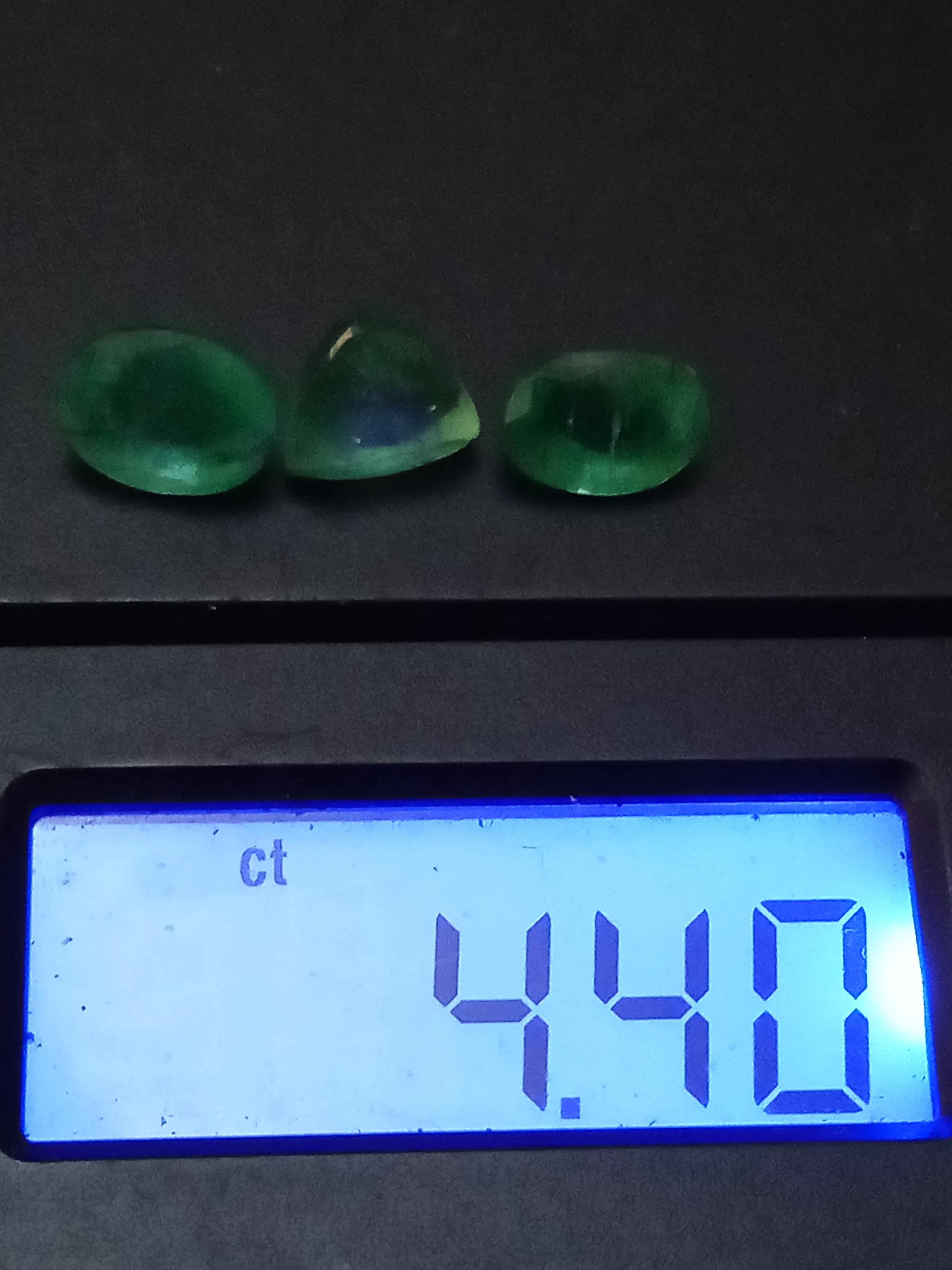 Natural Zambia emerald 3 pieces set 4.40 carats For Sale 3
