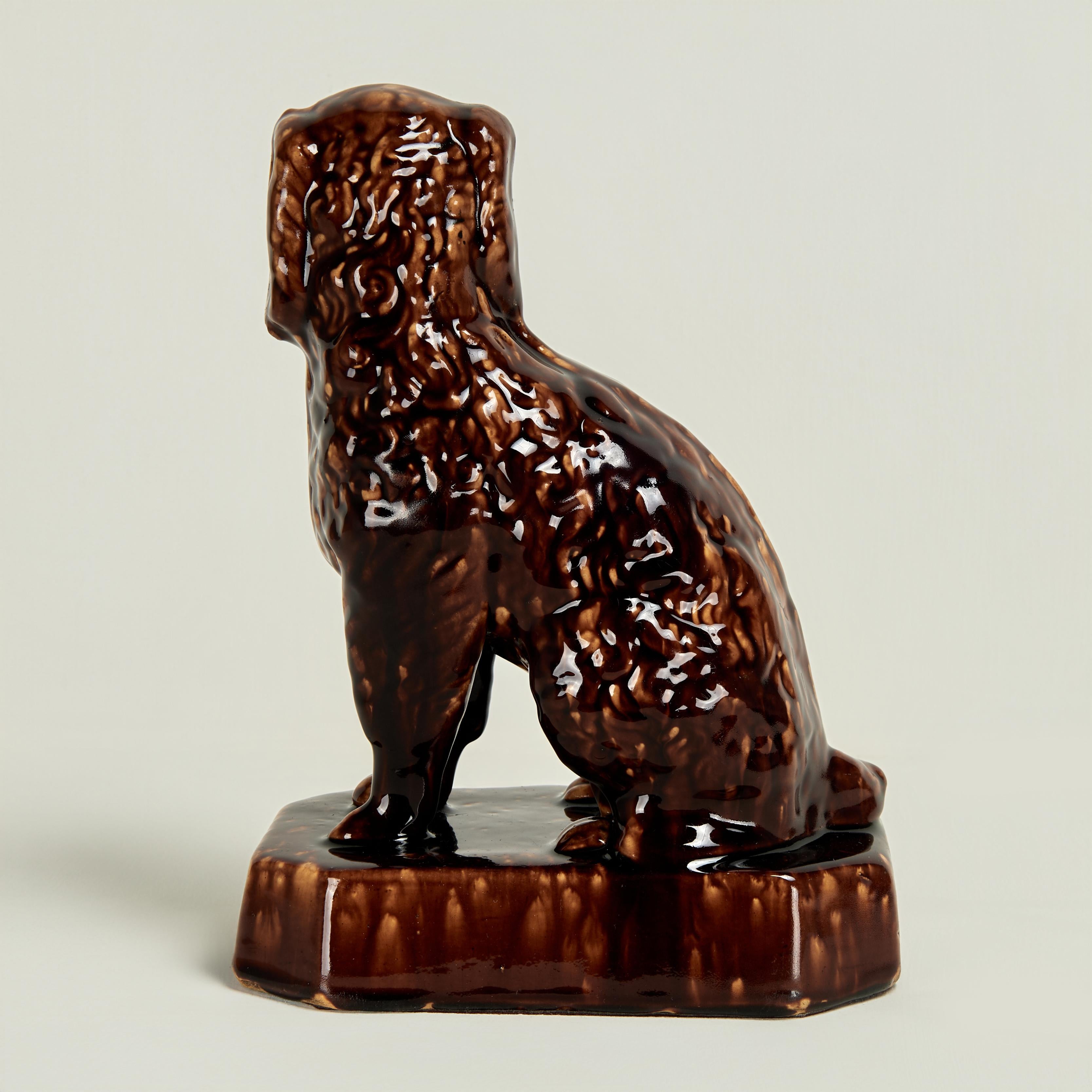 Paire de chiens anciens en poterie de Rockingham en vente 8