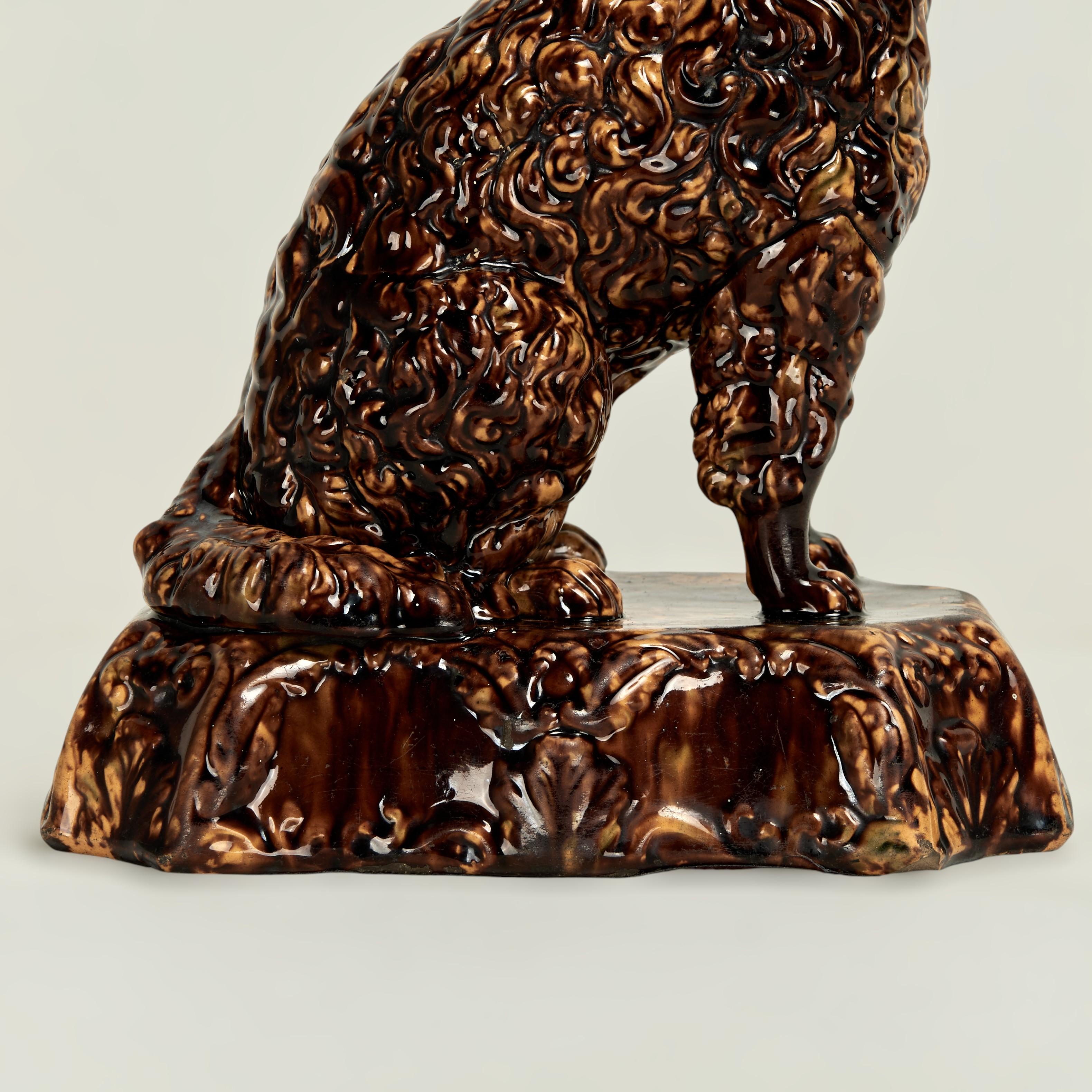 Paire de chiens anciens en poterie de Rockingham en vente 4