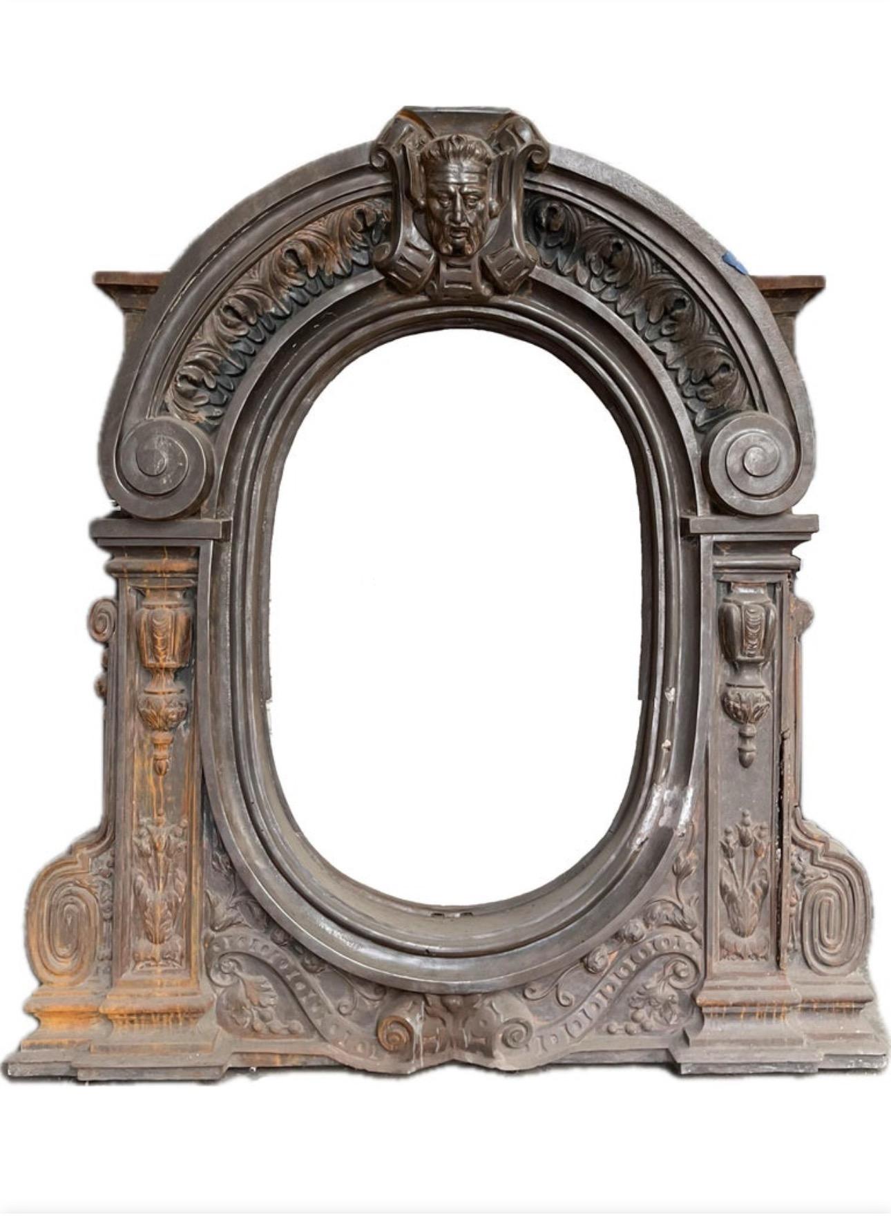 Contorno di finestra in ghisa in stile neoclassico - Art di Unknown