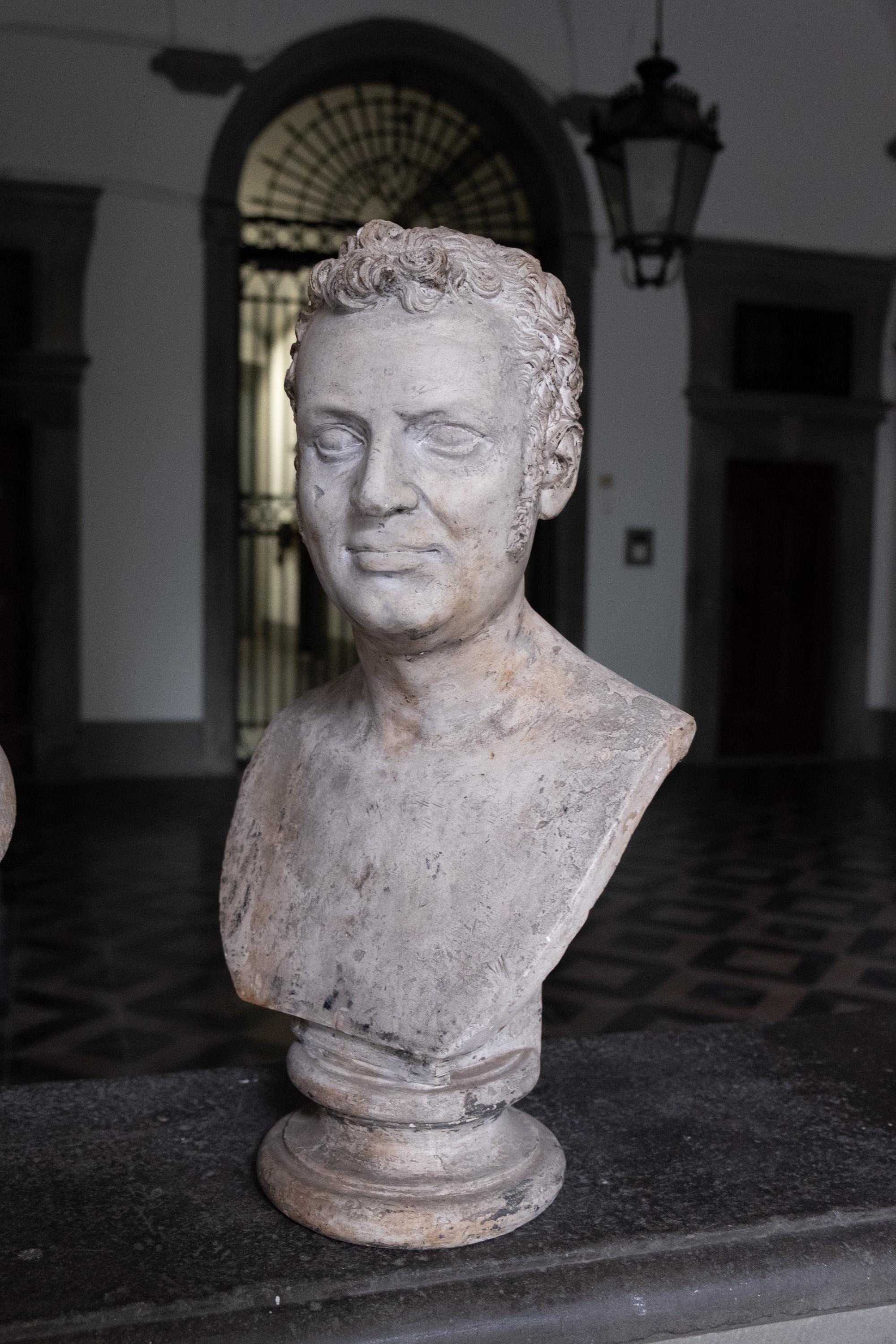 Neoclassic Neapolitan busts of Aristocratic couple. Plaster. Circa 1820 in vendita 3