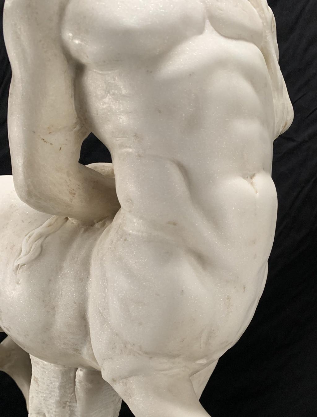 Escultura neoclásica en Roma- Mármol italiano de finales del siglo XVIII - Viejo centauro 2