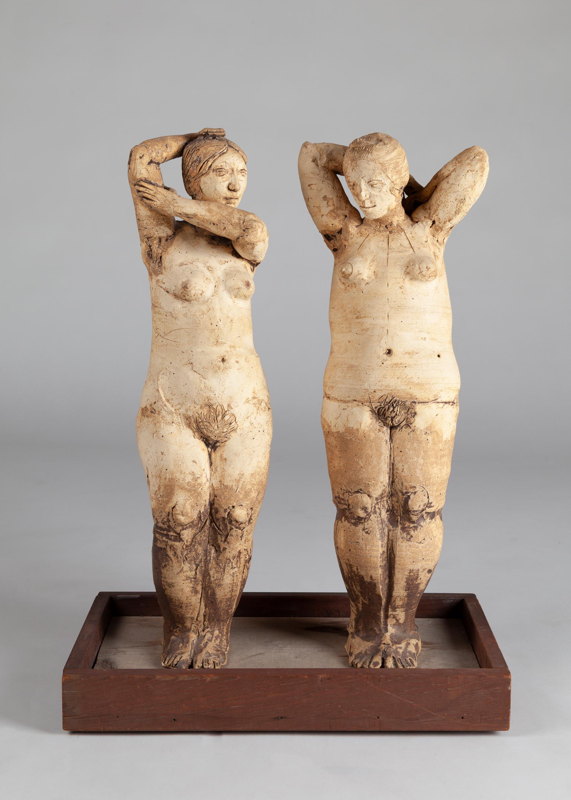 Figurative Sculpture Unknown - Figures de bain nues