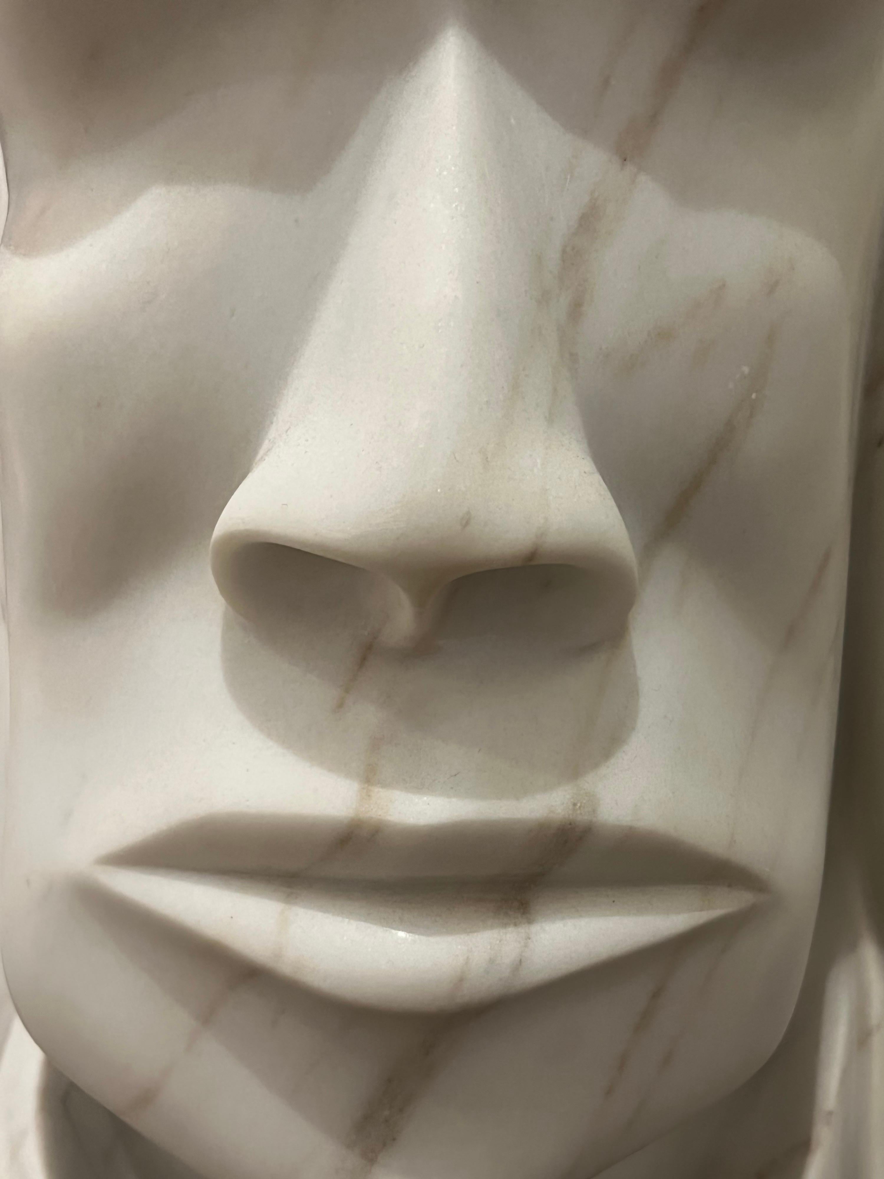Escultura OBAKE SISTER, Mármol de Yule 2