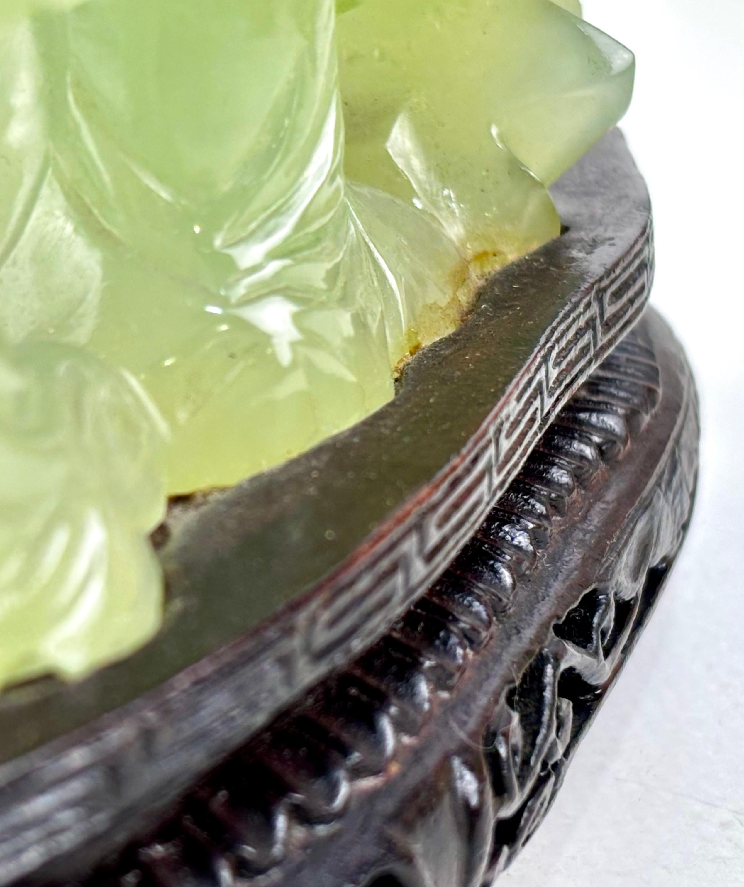 Oriental Jade Sculpture of Two Court Ladies with Tree – Mid-20th Century For Sale 14
