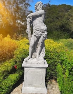 Italienische Steinskulpturen für den Außenbereich mit dem mythologischen Motiv des Herkules