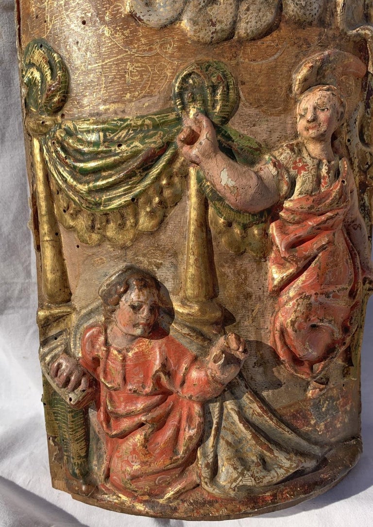 Pair of 17-18th century Italian wood sculptures - Virgin Reliefs - painted - Sculpture by Unknown
