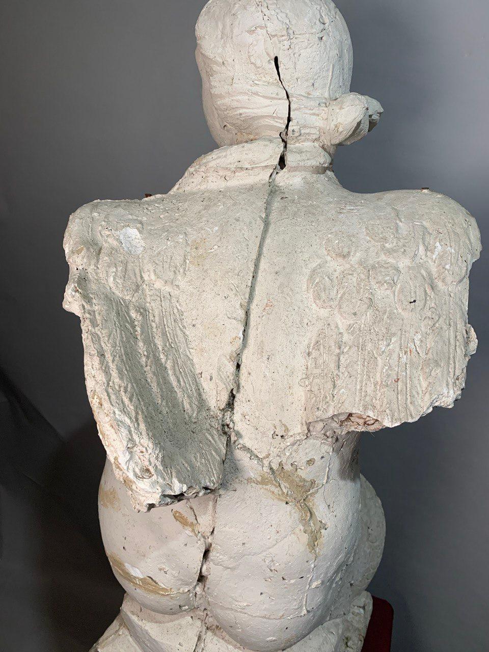 Paire de sculptures baroques à figures de scagliola du XVIIe siècle - Sirenes à double queue en vente 11