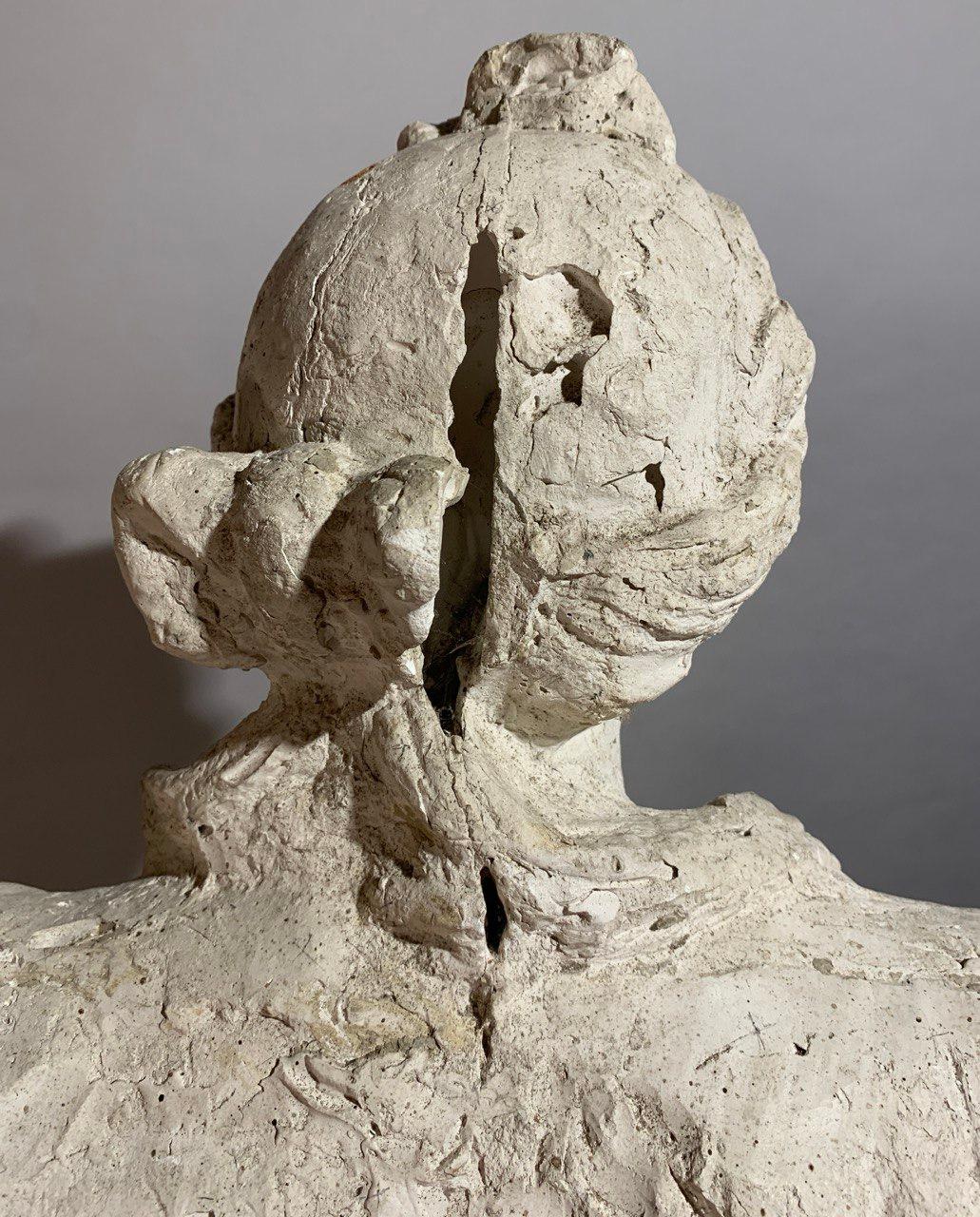 Paire de sculptures baroques à figures de scagliola du XVIIe siècle - Sirenes à double queue en vente 14