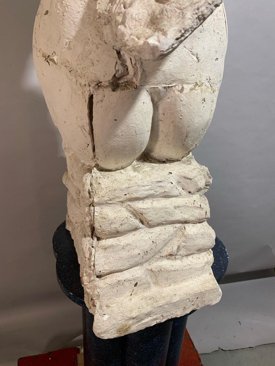 Paire de sculptures baroques à figures de scagliola du XVIIe siècle - Sirenes à double queue en vente 15