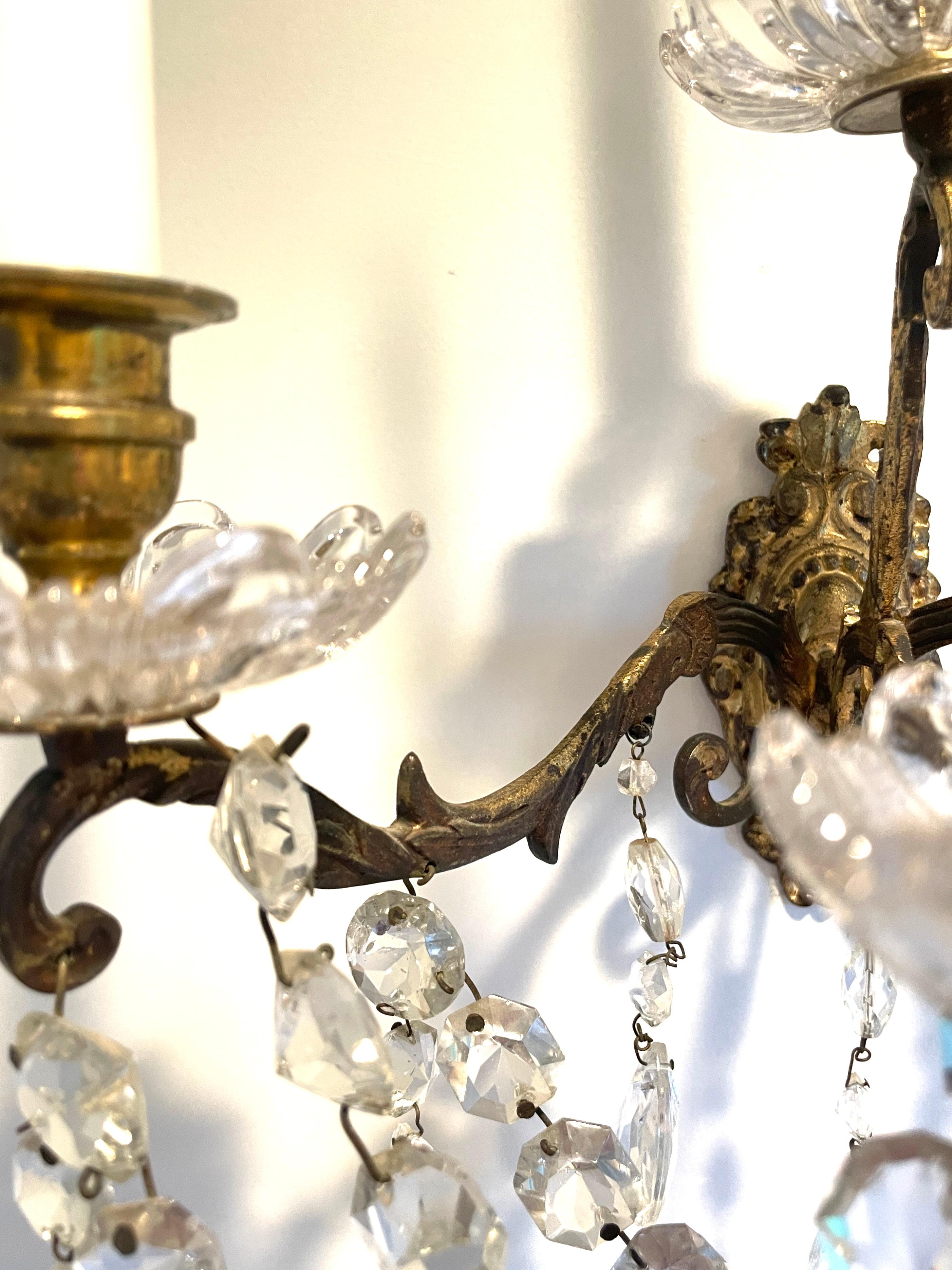 COPPIA di applique francesi del XIX secolo in ormolu e cristallo di rocca, antiche, dorate in vendita 7