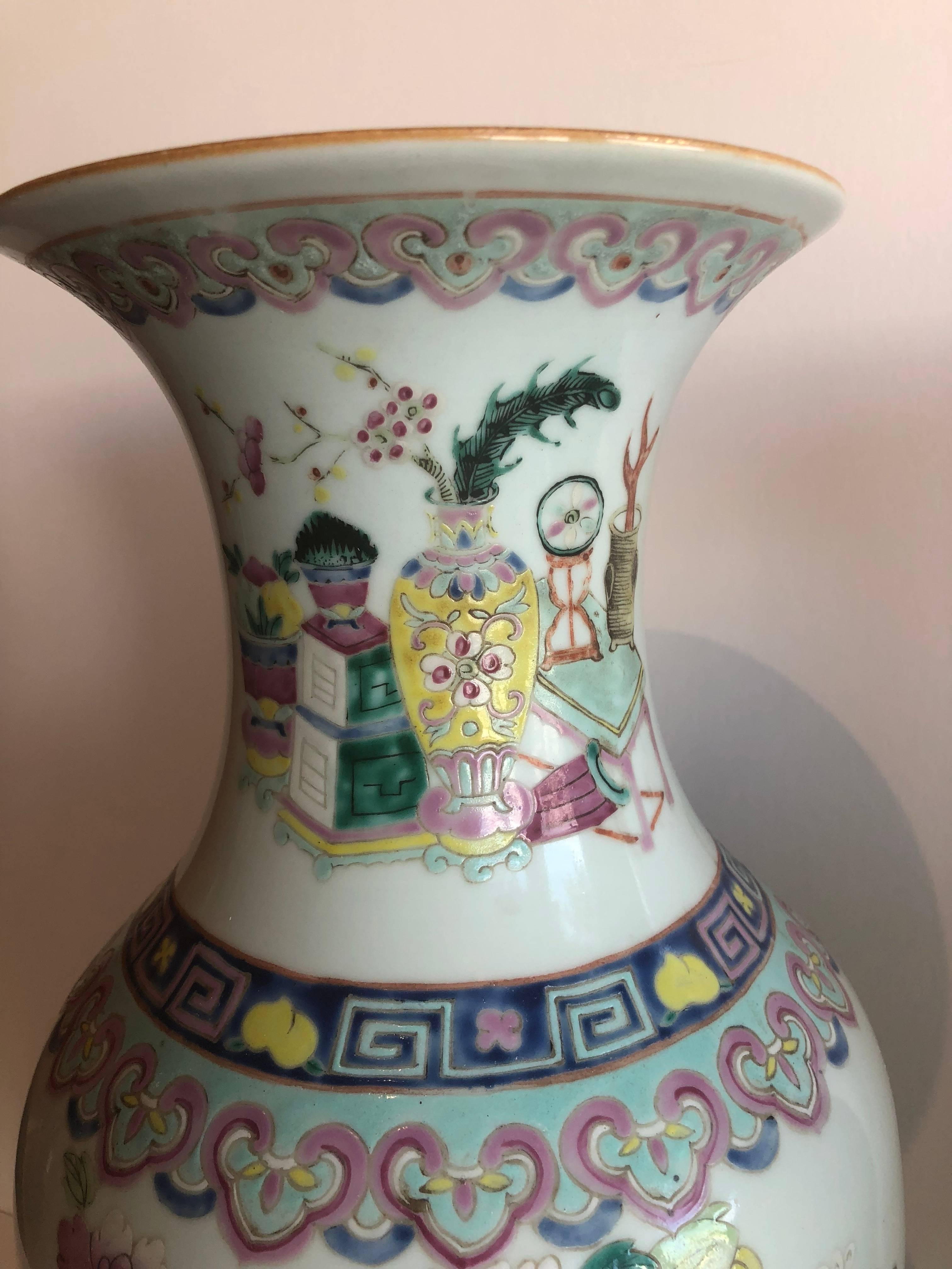  Rose Medallion Chinese Porcelain Pair of Vases 3