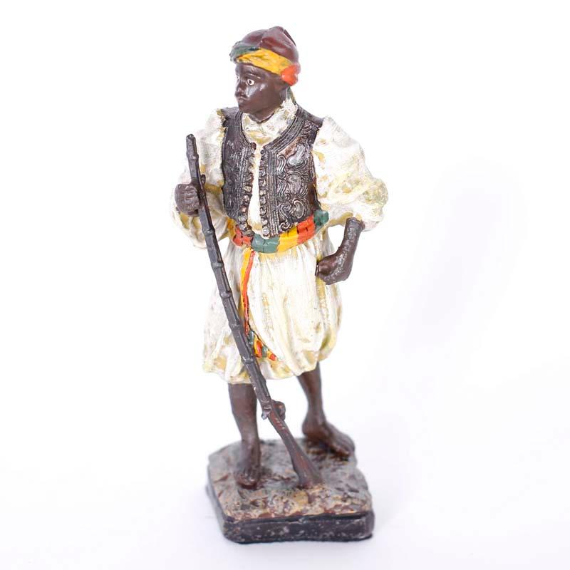 Paire de figurines orientalistes peintes à froid - Artisanat Sculpture par Unknown