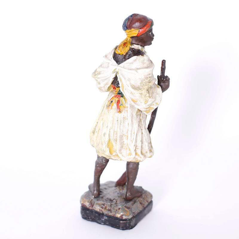 Paire de figurines orientalistes peintes à froid en vente 3