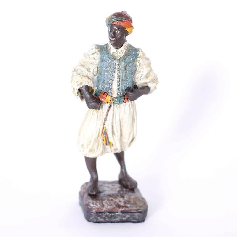 Paire de figurines orientalistes peintes à froid en vente 4