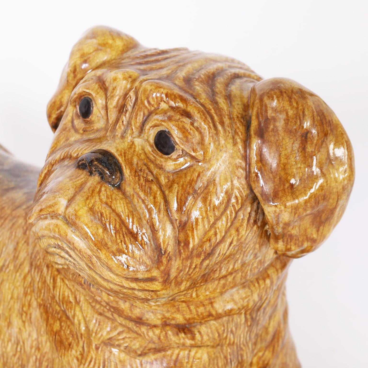 Paire de sculptures de chiens ou de carlins couchés en céramique italienne en vente 6